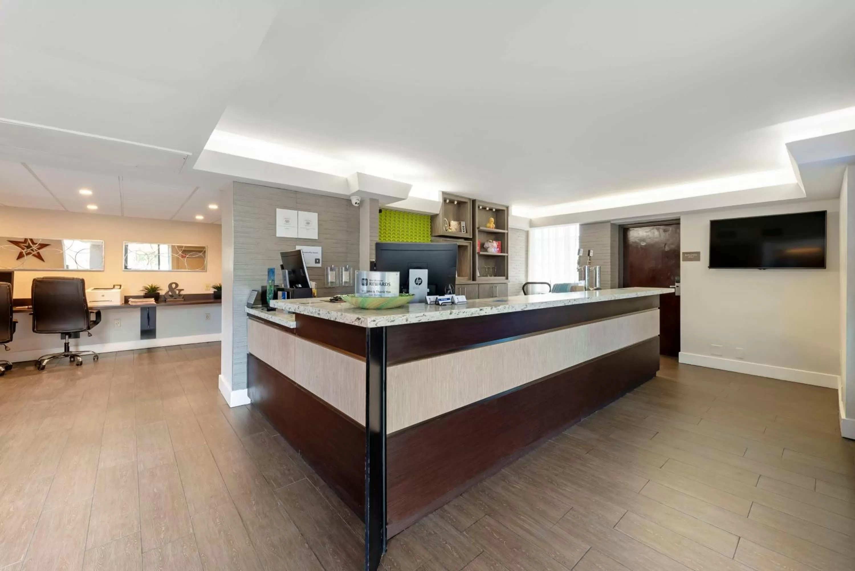 Lounge or bar in Best Western Plus Austin Central