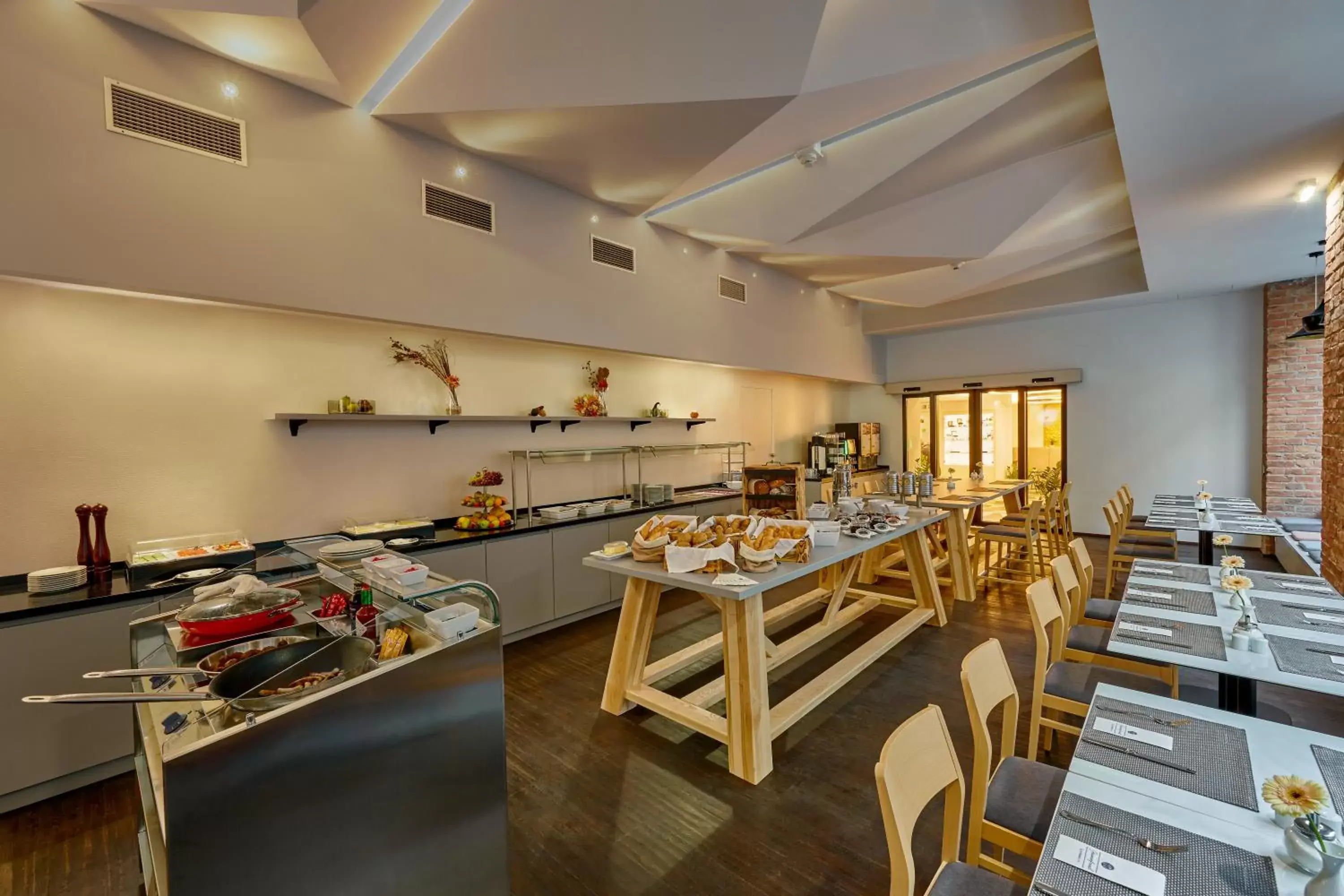 Breakfast in H+ Hotel Wien Breakfast in H+ Hotel Wien