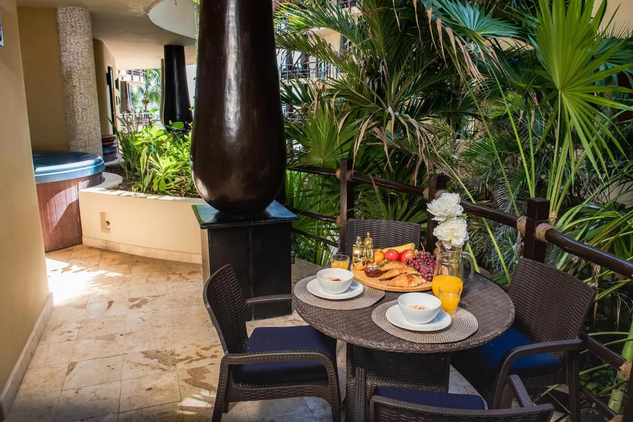 Balcony/Terrace in El Taj Oceanfront and Beachside Condo Hotel