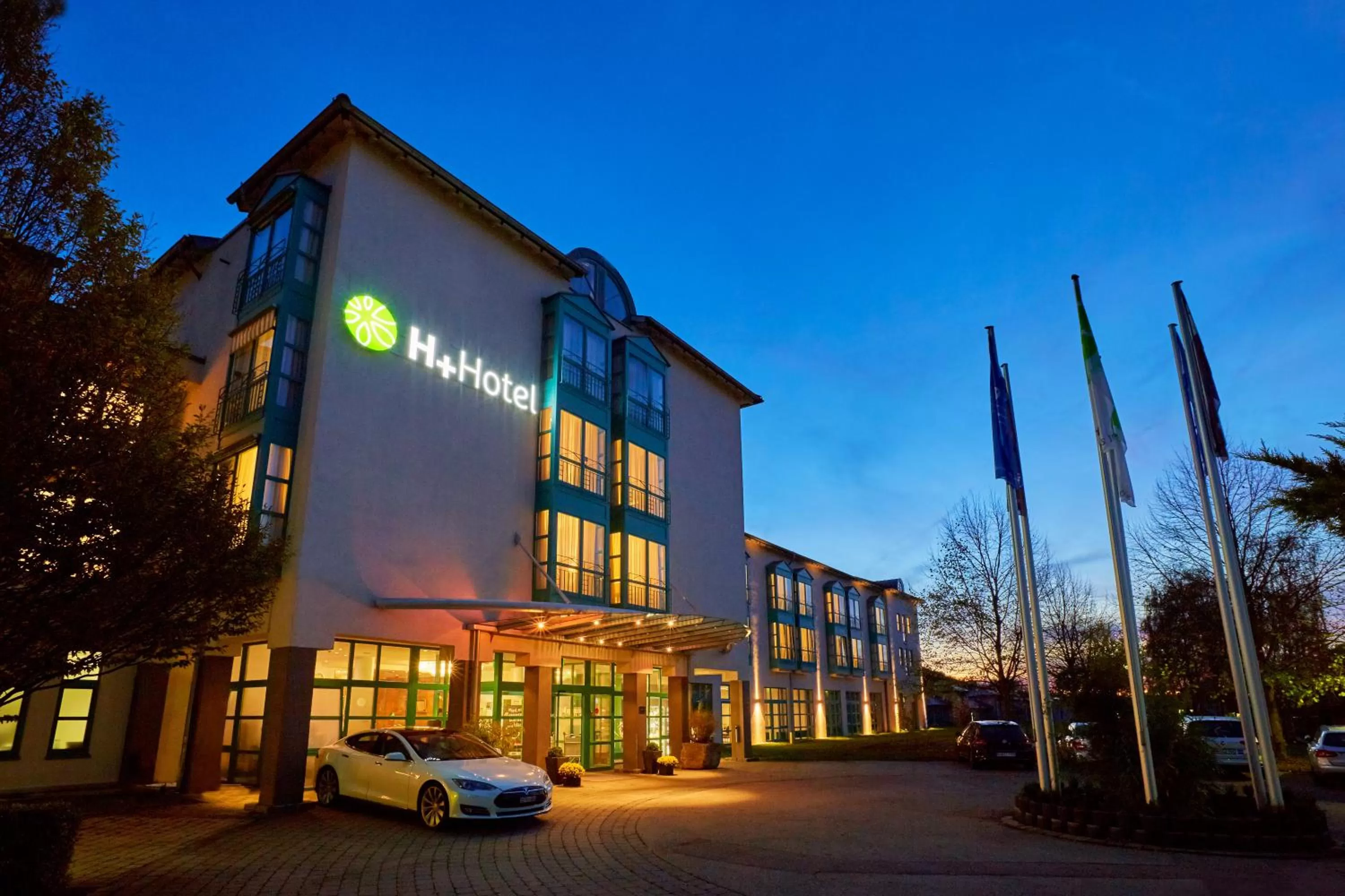 Facade/entrance in H+ Hotel Limes Thermen Aalen