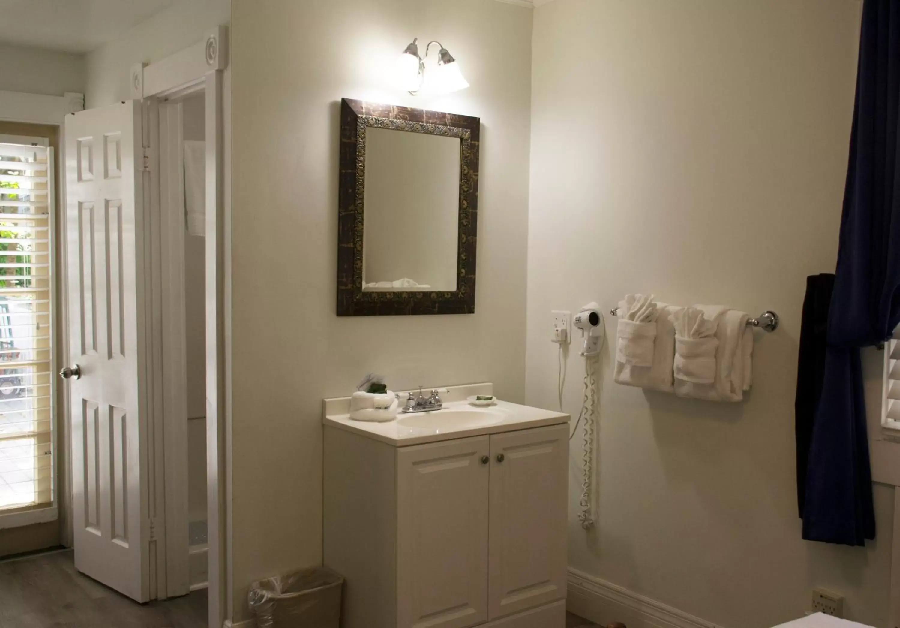 Bathroom in Duval House