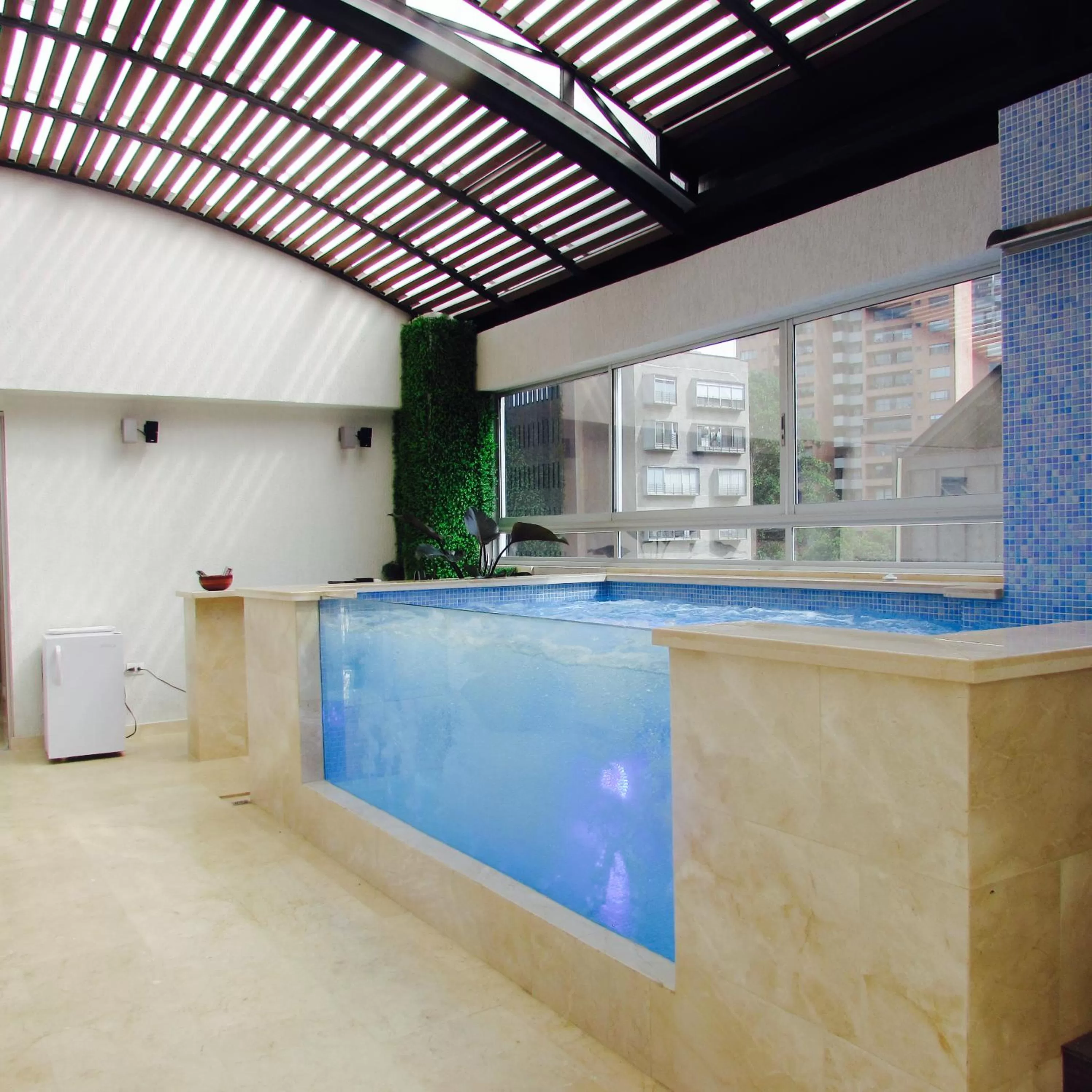 Entertainment in Hotel Madeiro