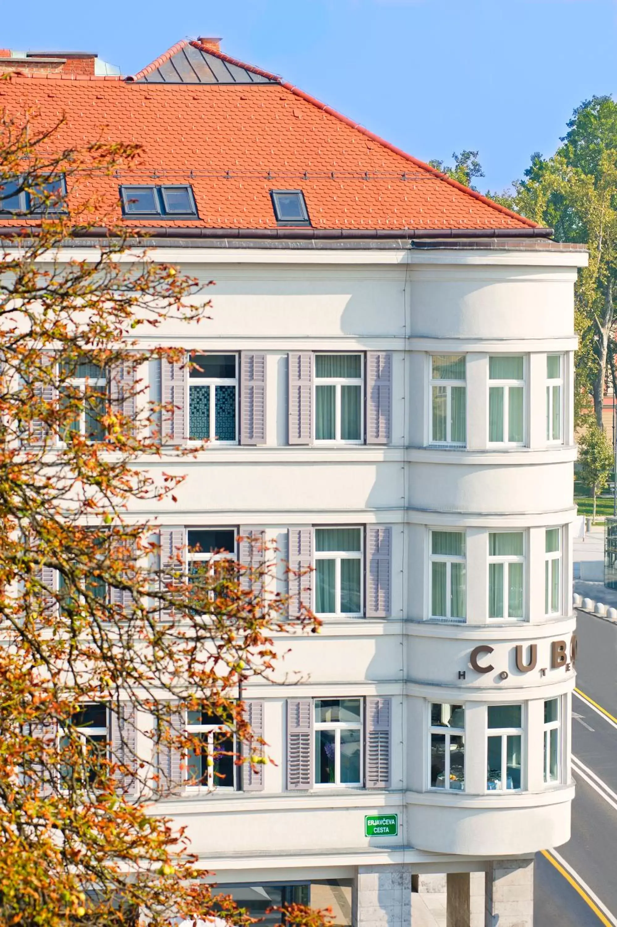 Facade/entrance, Property Building in Hotel Cubo