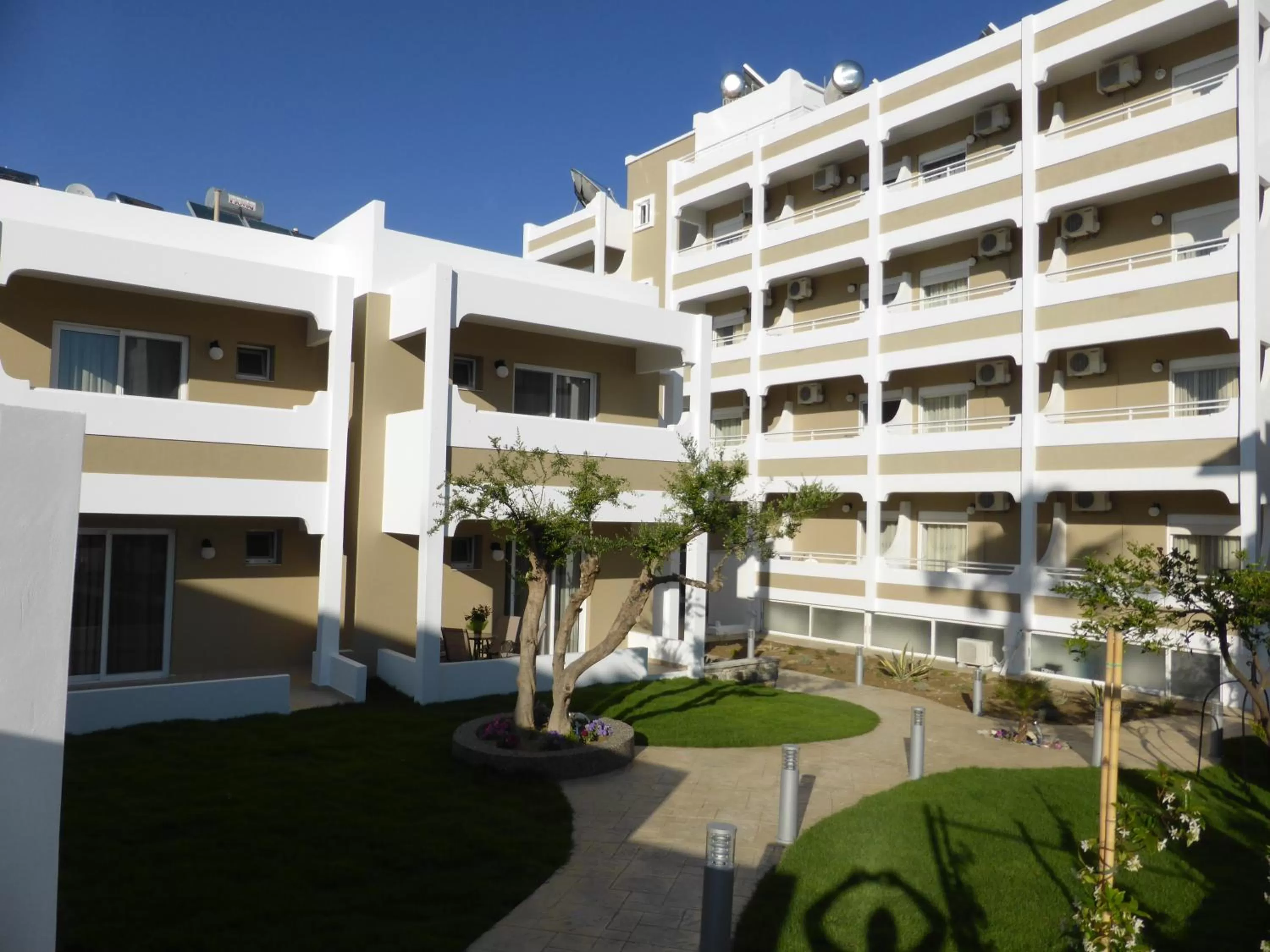 Garden in Agrelli Hotel & Suites