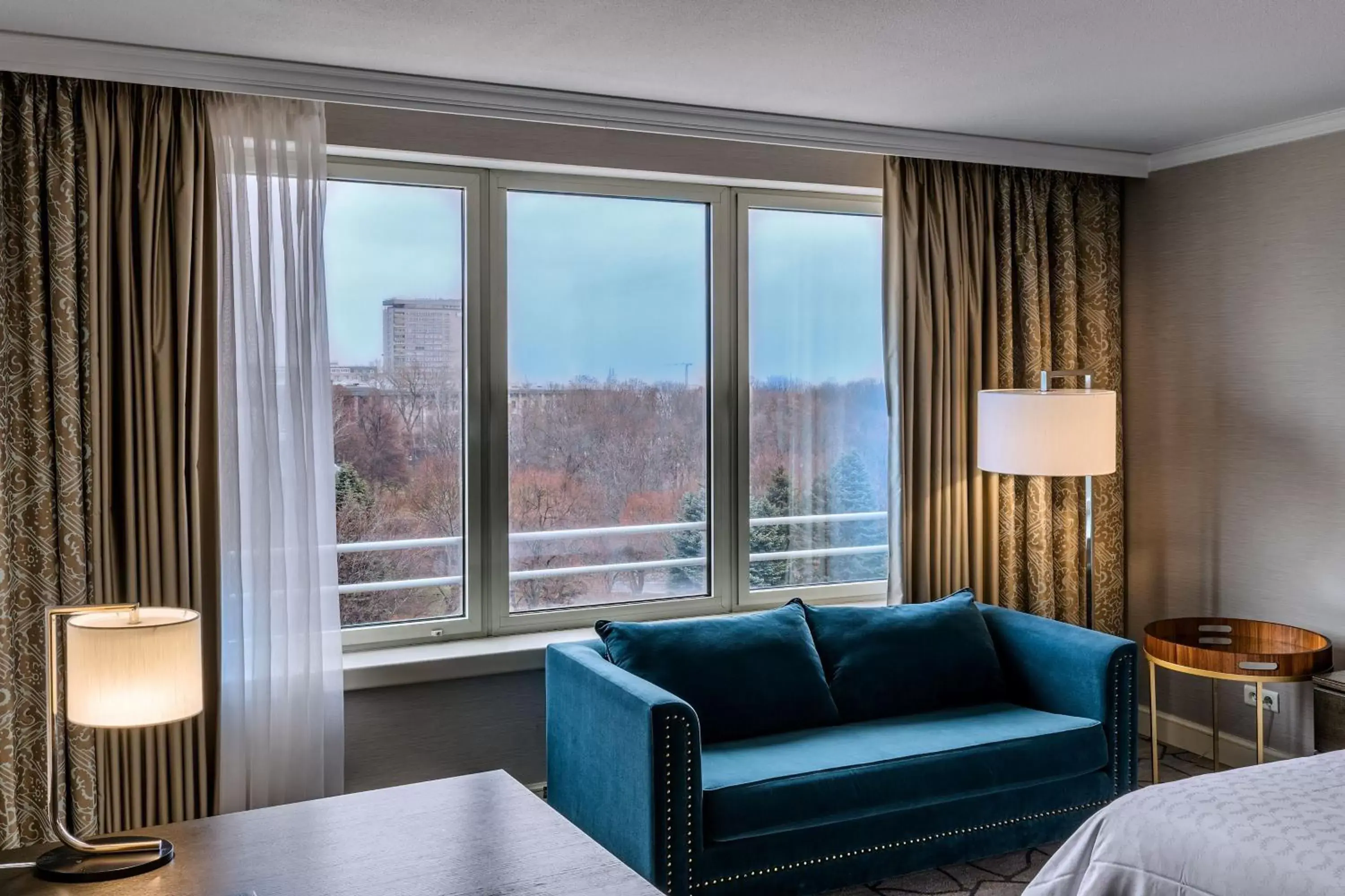 Photo of the whole room, Seating Area in Sheraton Grand Warsaw