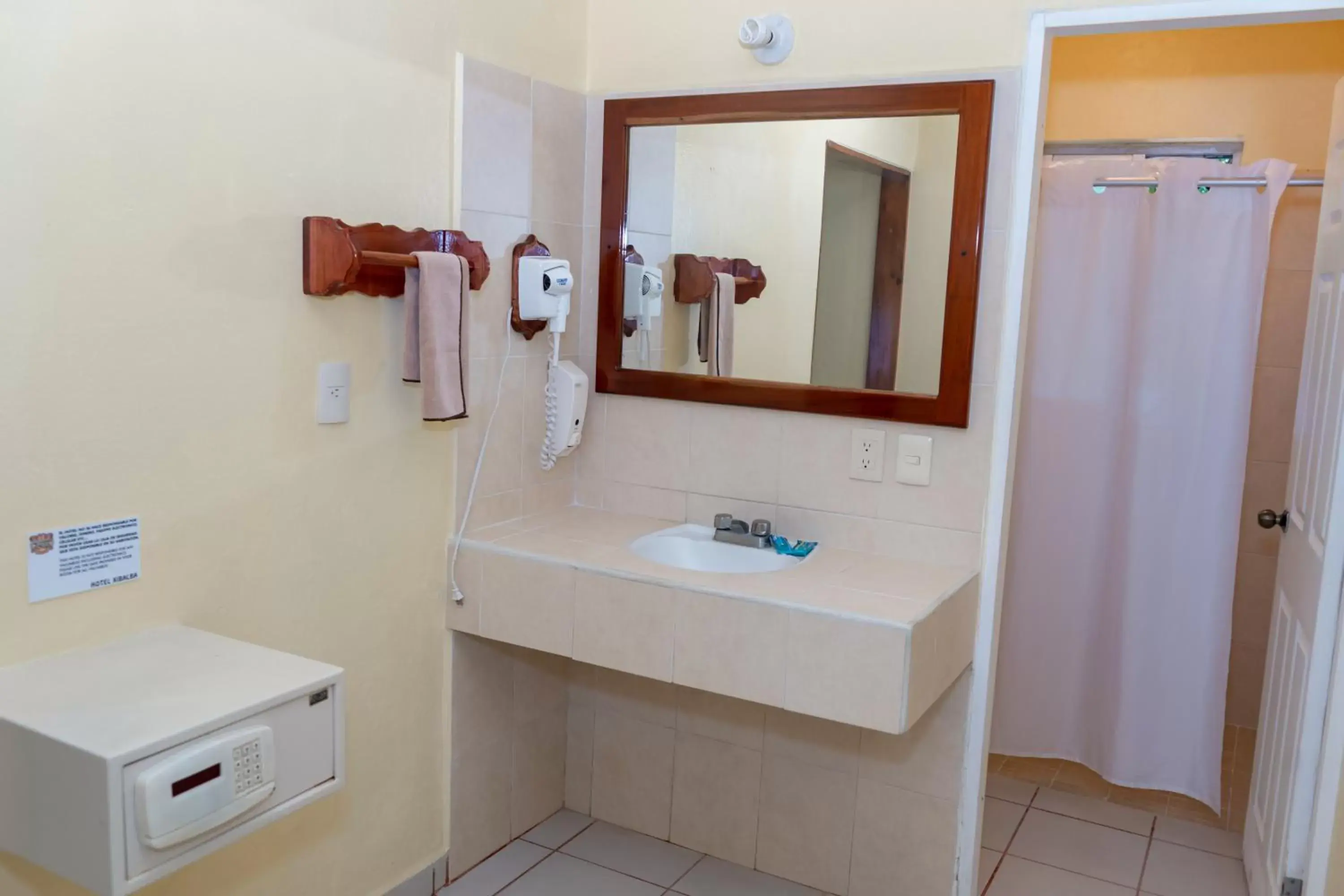 Bathroom in Hotel - Museo Xibalba