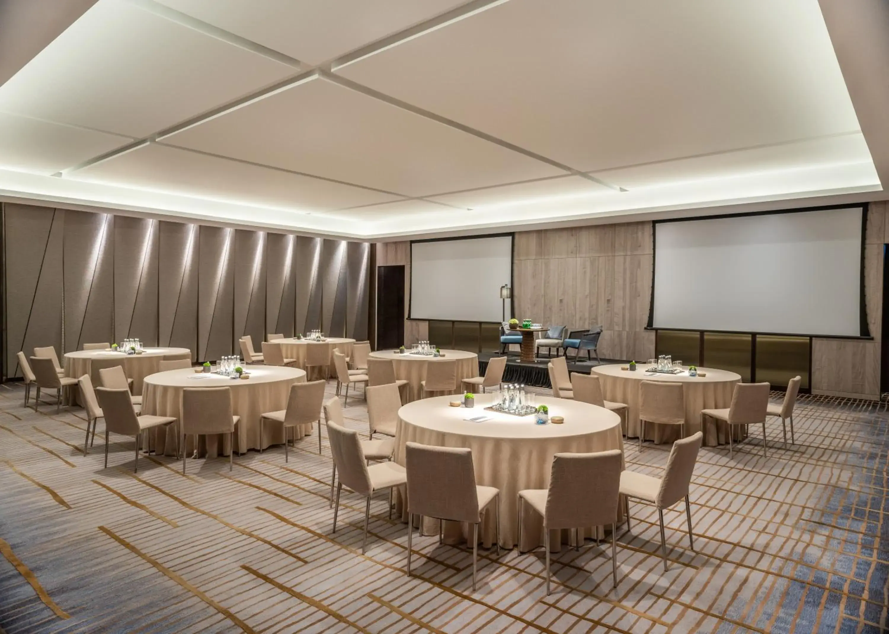 Banquet/Function facilities in New World Saigon Hotel