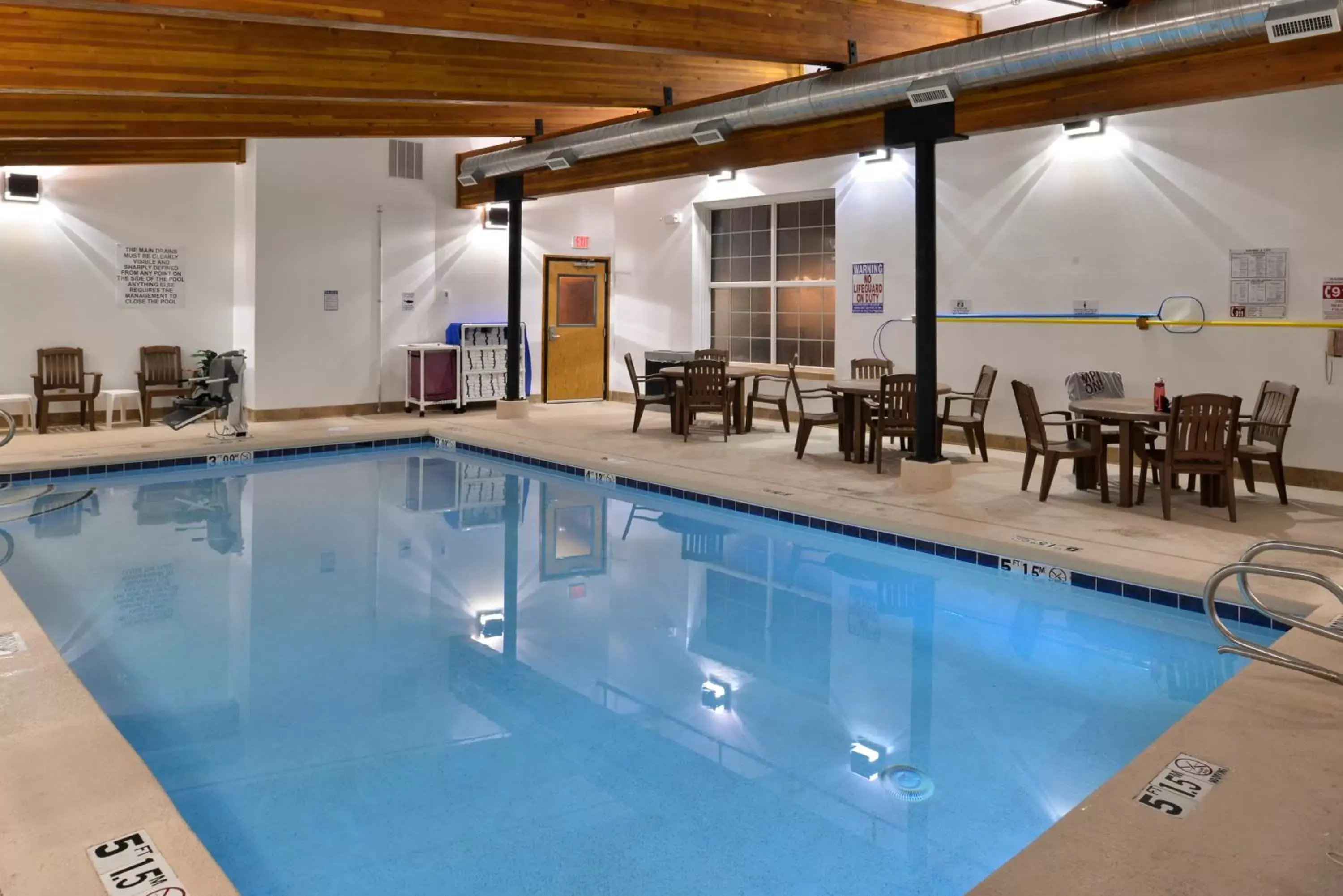 Swimming Pool in Stage Coach Inn