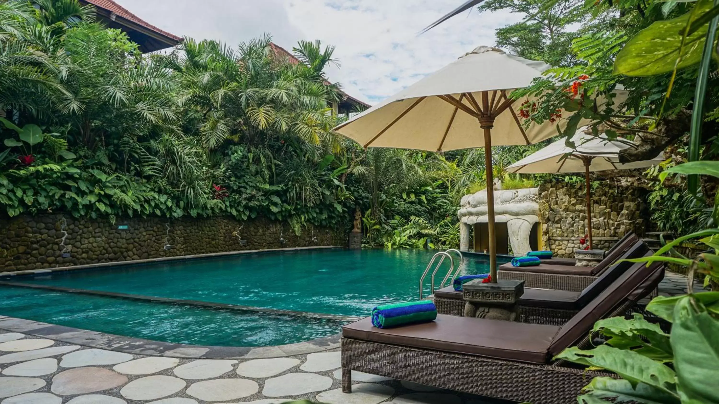 Balcony/Terrace, Swimming Pool in Sakti Garden Resort & Spa