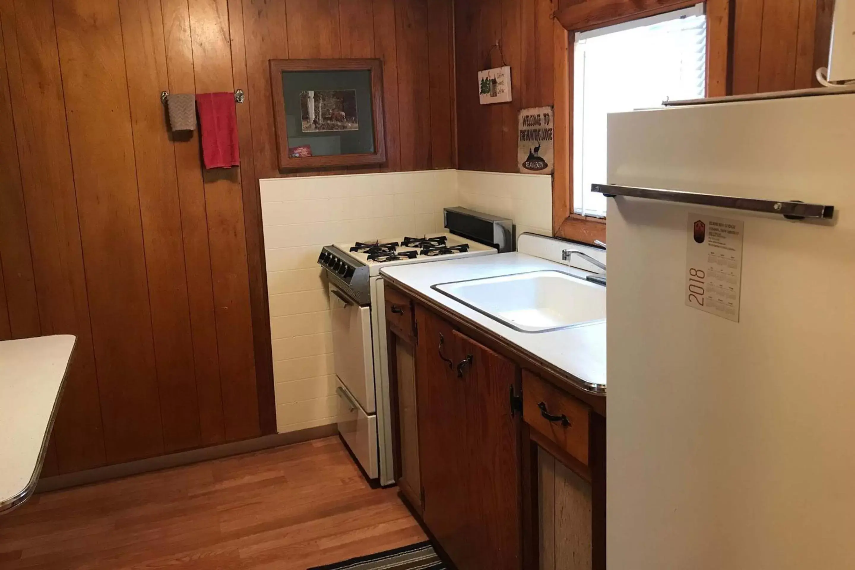 Kitchen or kitchenette, Kitchen/Kitchenette in Elkhorn Lodge