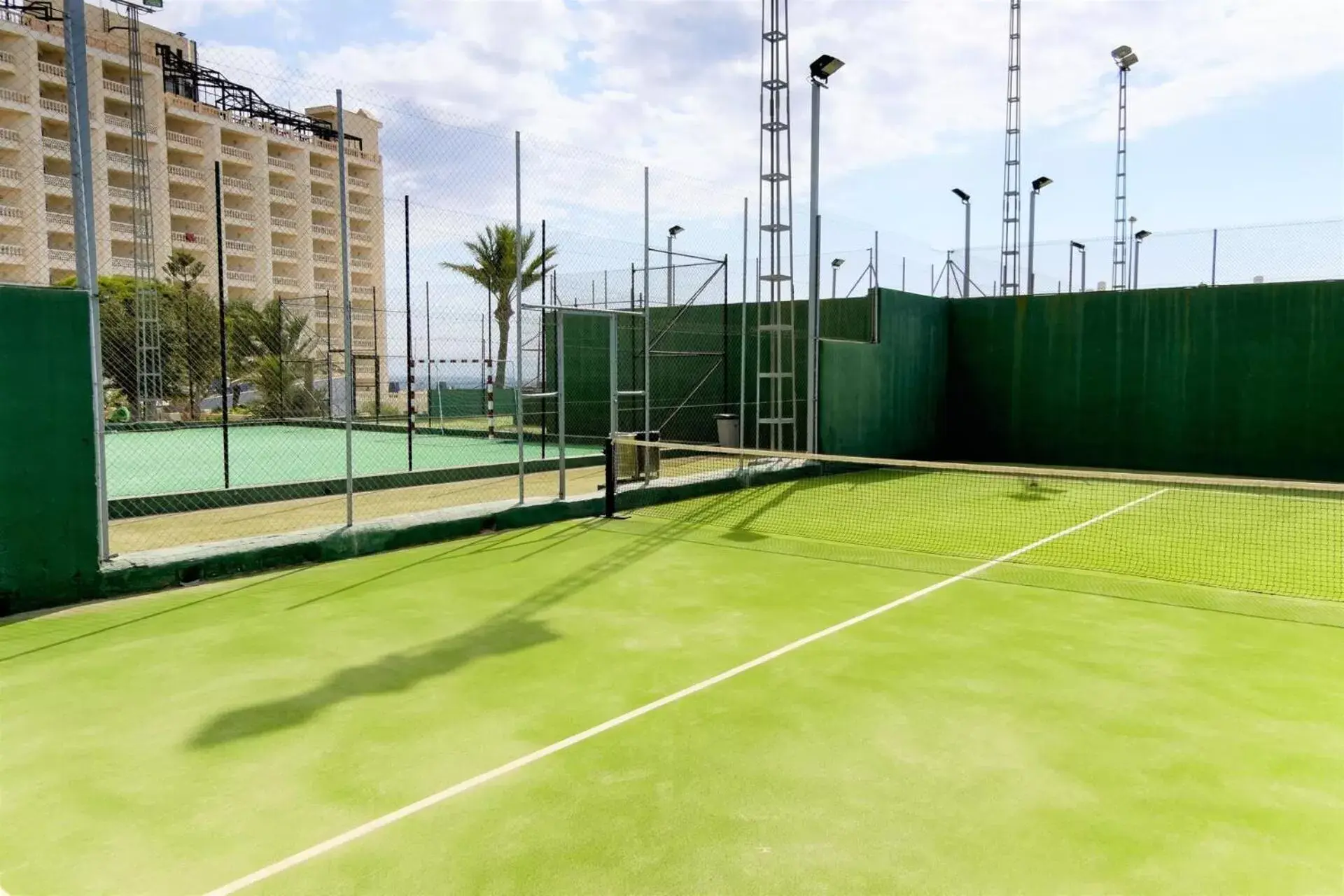 Activities, Tennis/Squash in Hotel Portomagno by ALEGRIA
