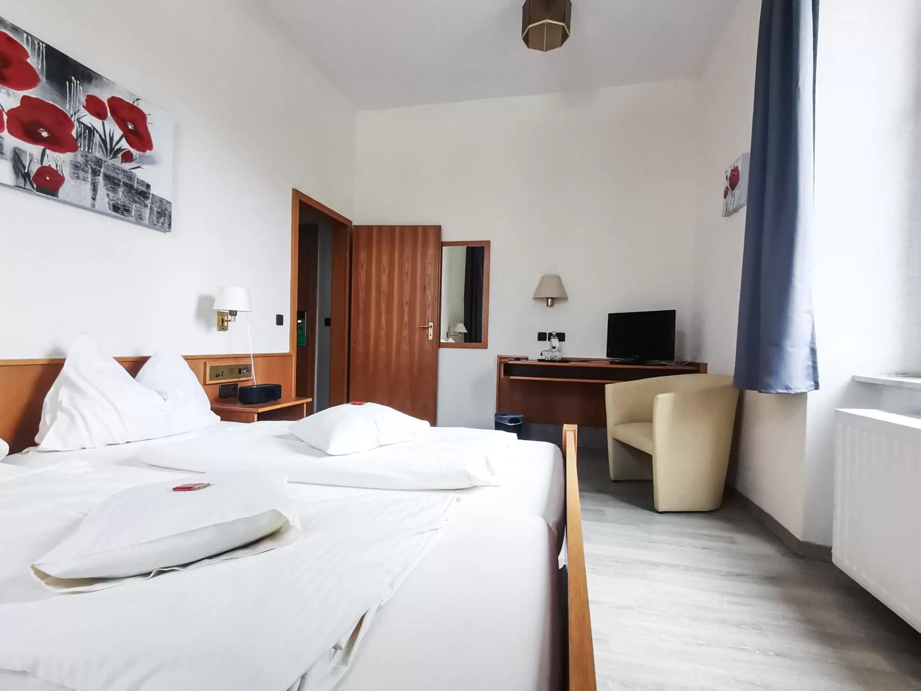 Bed in Hotel Kitzinger Hof an der B8