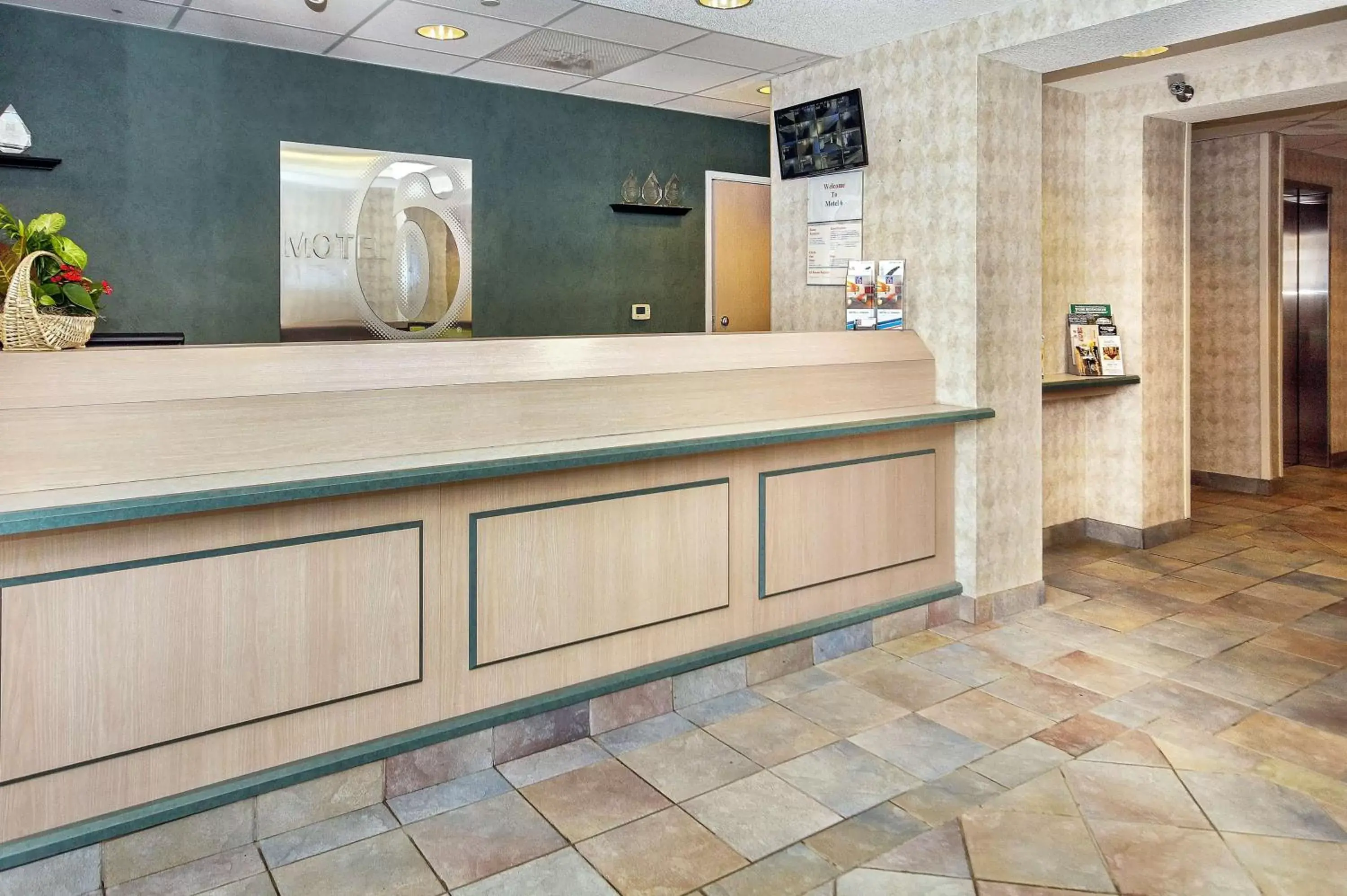 Lobby or reception in Motel 6-Peterborough, ON Lobby or reception in Motel 6-Peterborough, ON