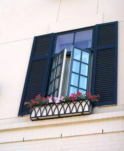 Decorative detail, Property Building in River Inn Of Harbor Town