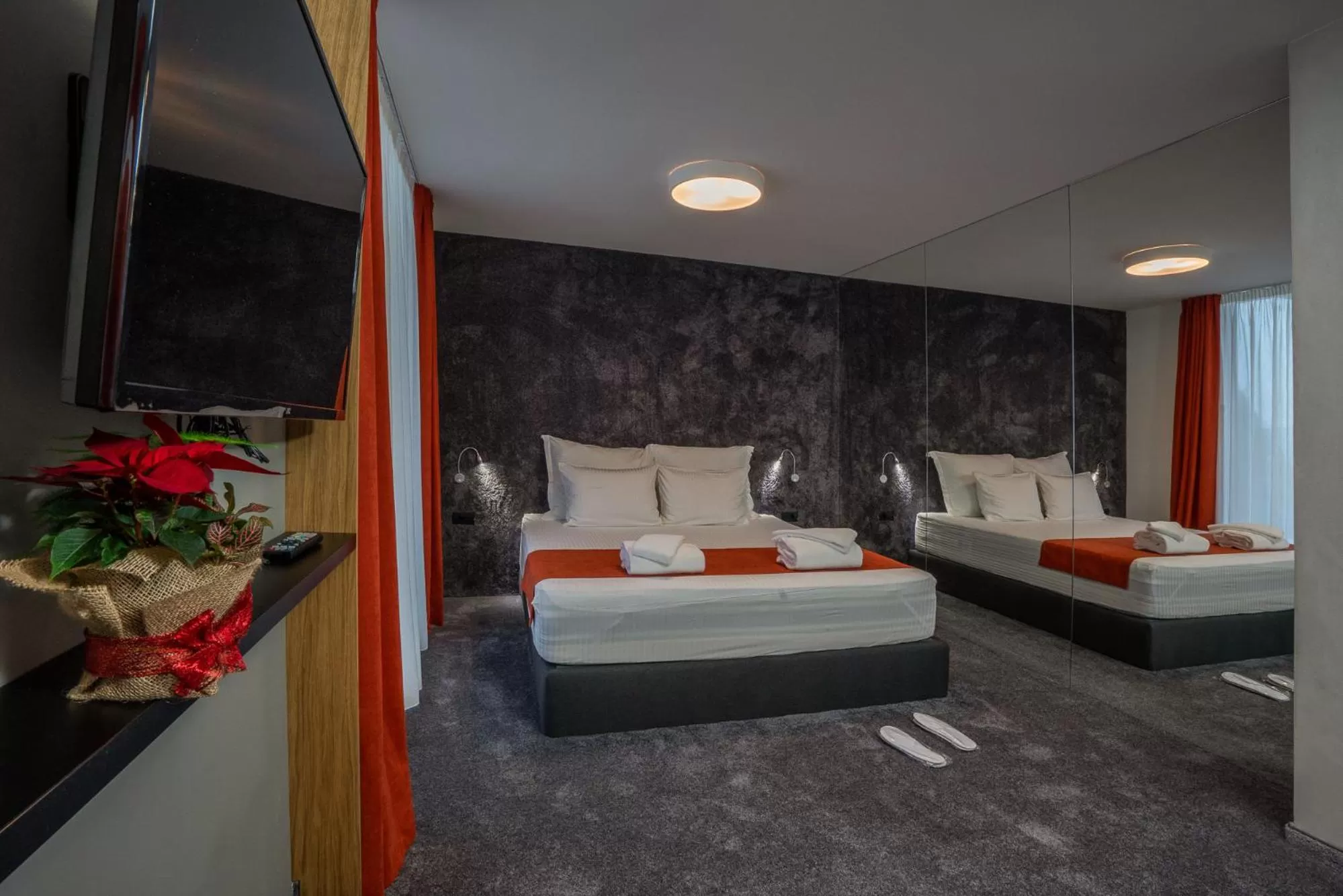 Bed in Adella Boutique Hotel - Free Secured Parking