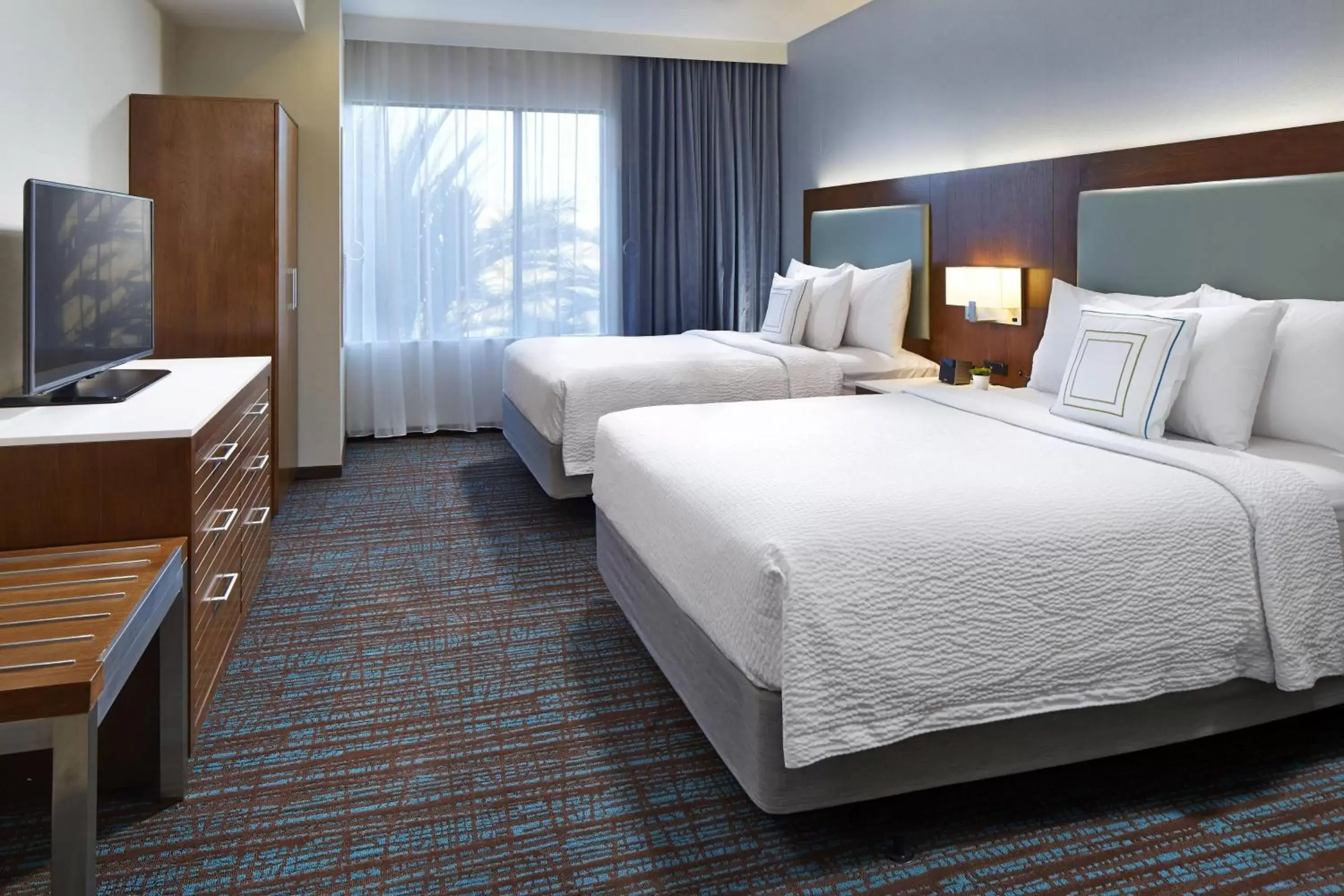 Photo of the whole room, Bed in SpringHill Suites by Marriott at Anaheim Resort Area/Convention Center