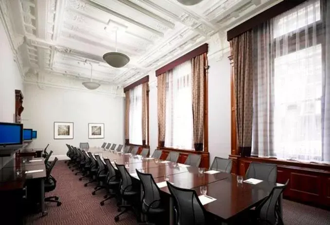 Meeting/conference room in Club Quarters Hotel Trafalgar Square, London
