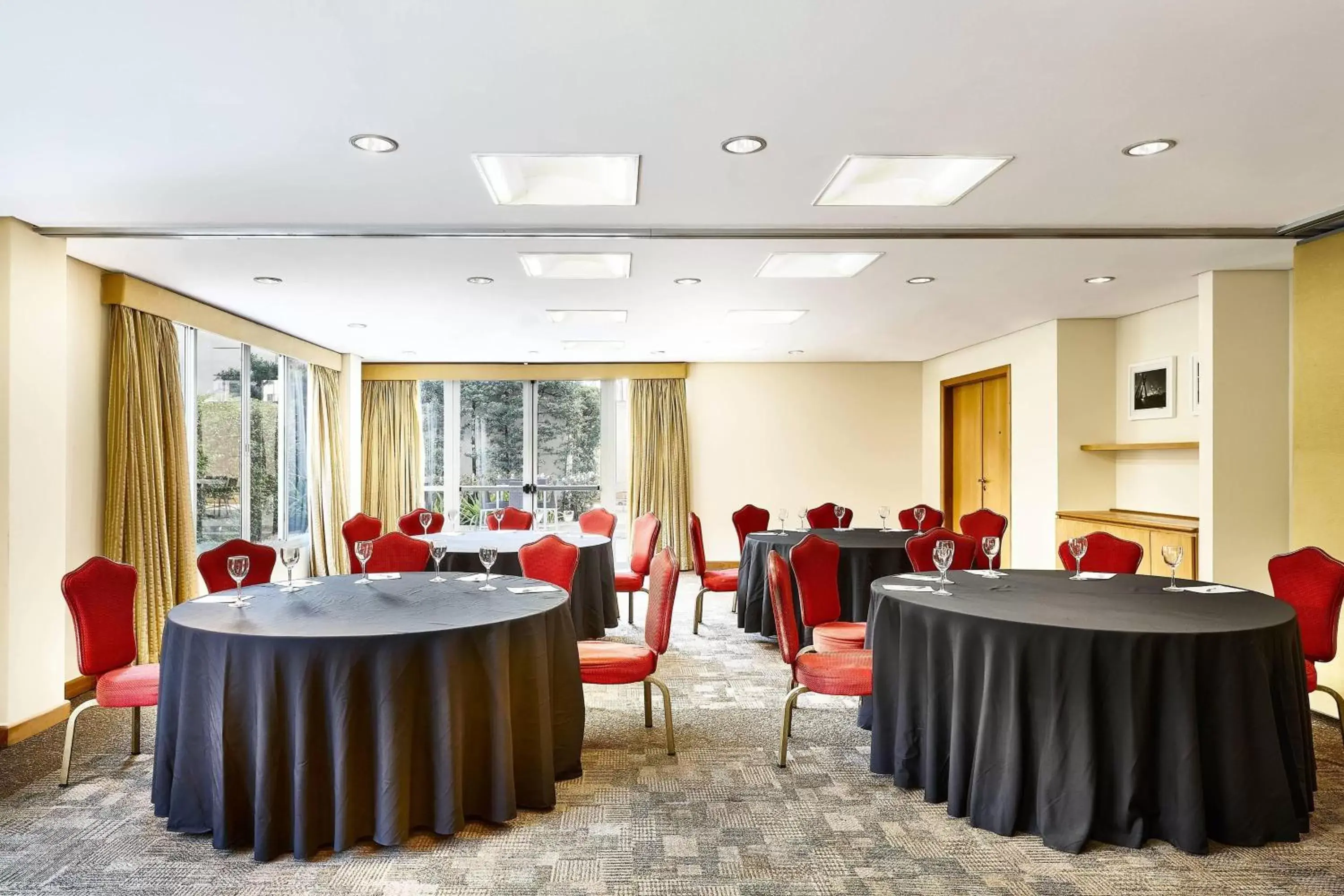 Meeting/conference room in Marriott Executive Apartments Sao Paulo