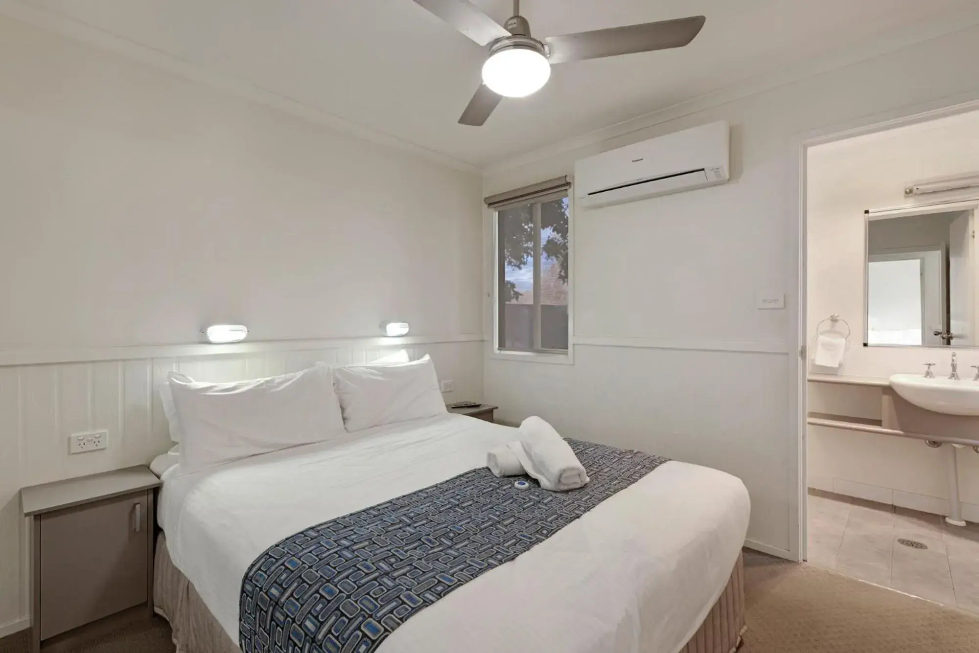 Bedroom, Bed in Discovery Parks - Dubbo Bedroom, Bed in Discovery Parks - Dubbo