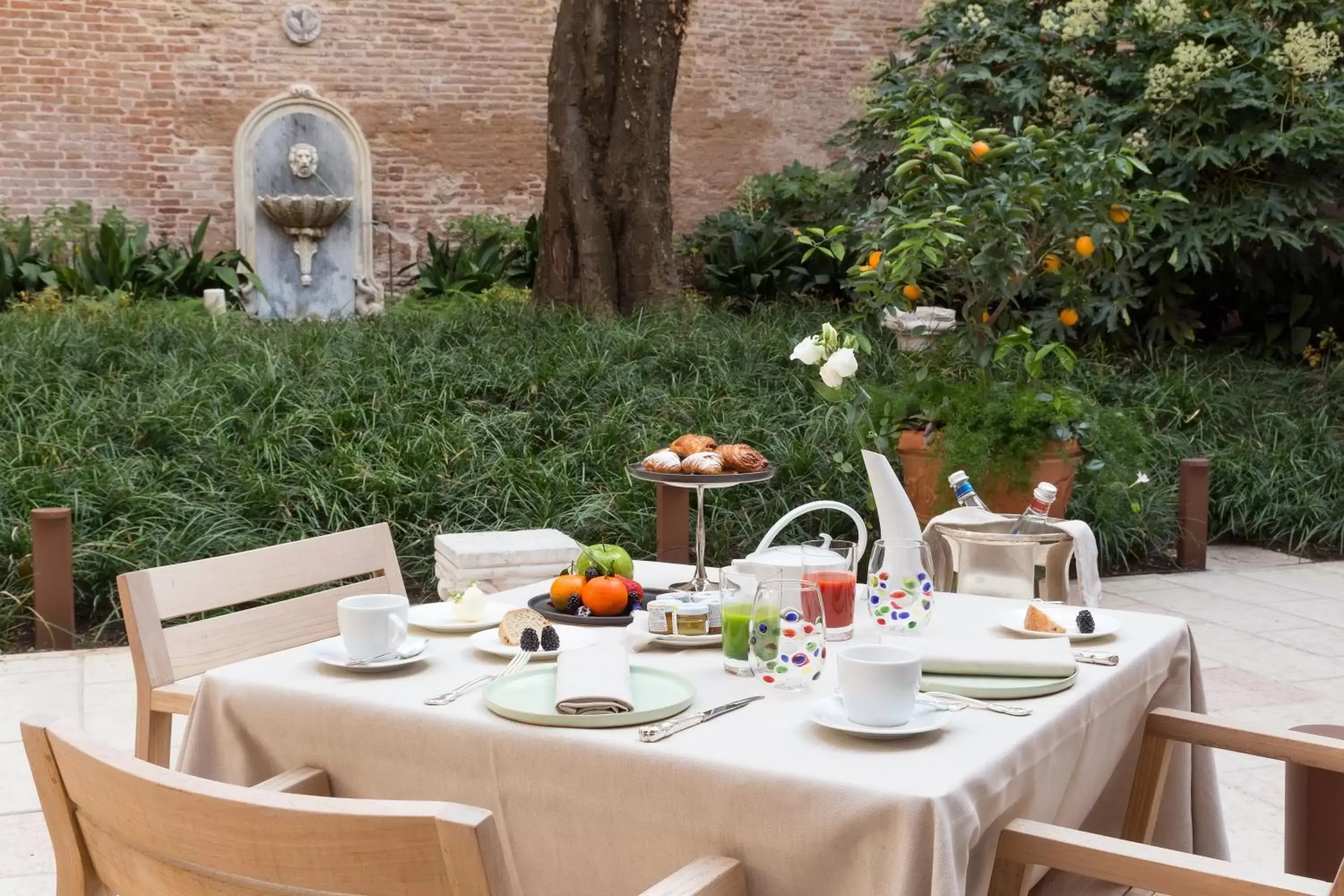 Garden in Palazzo Venart Luxury Hotel