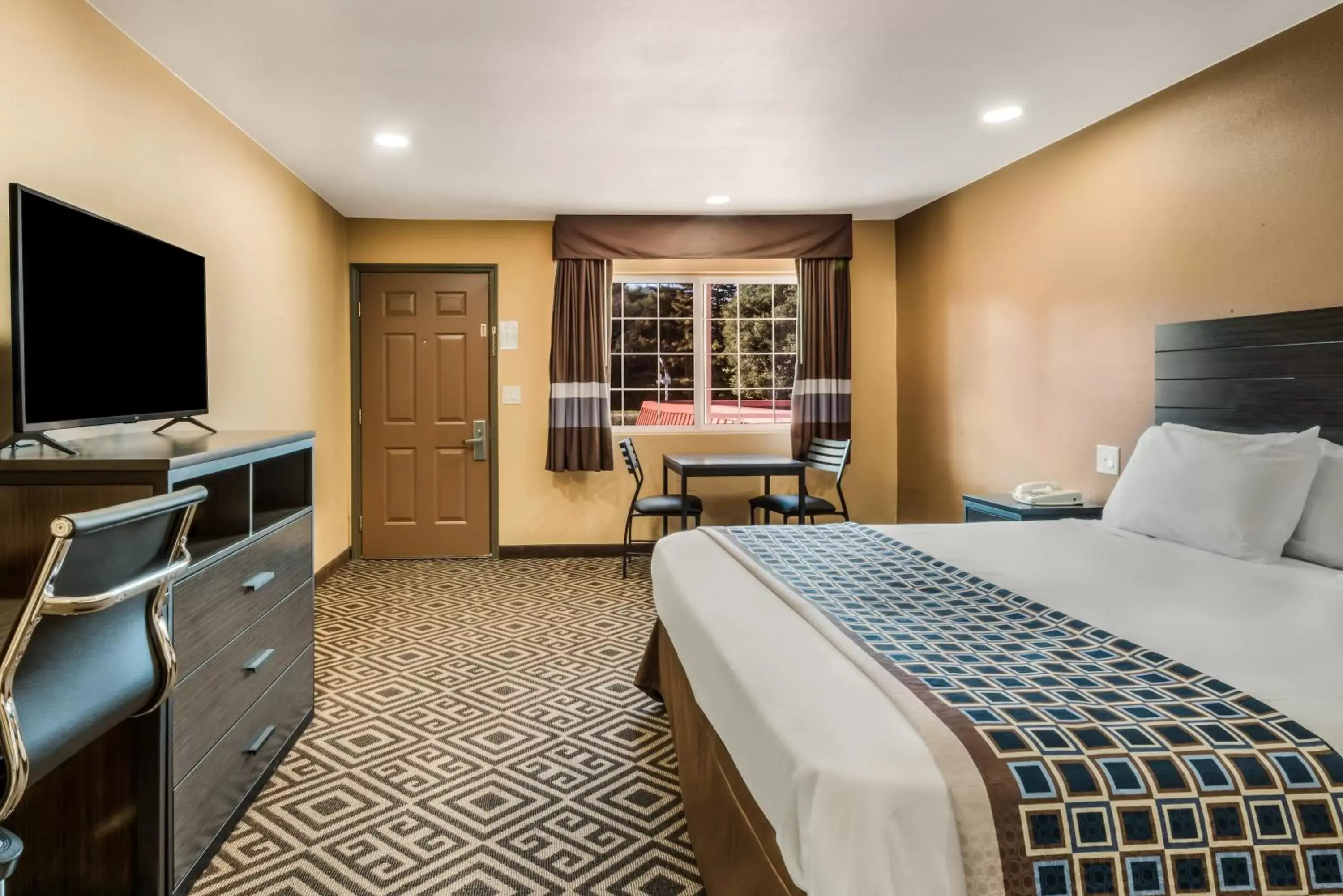 Bed in Americas Best Value Inn - Ukiah Bed in Americas Best Value Inn - Ukiah