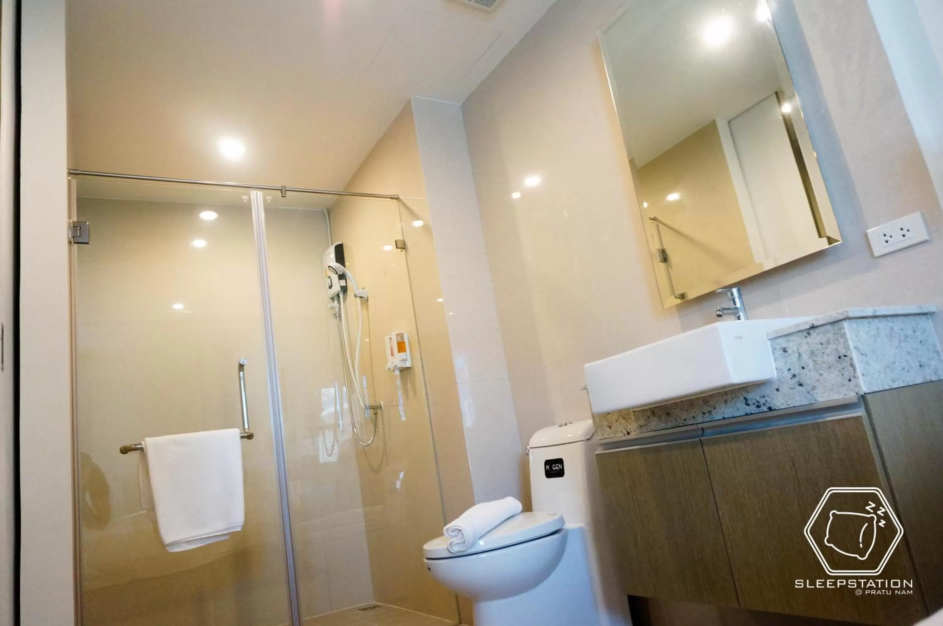 Shower in Sleepstation at Pratunam