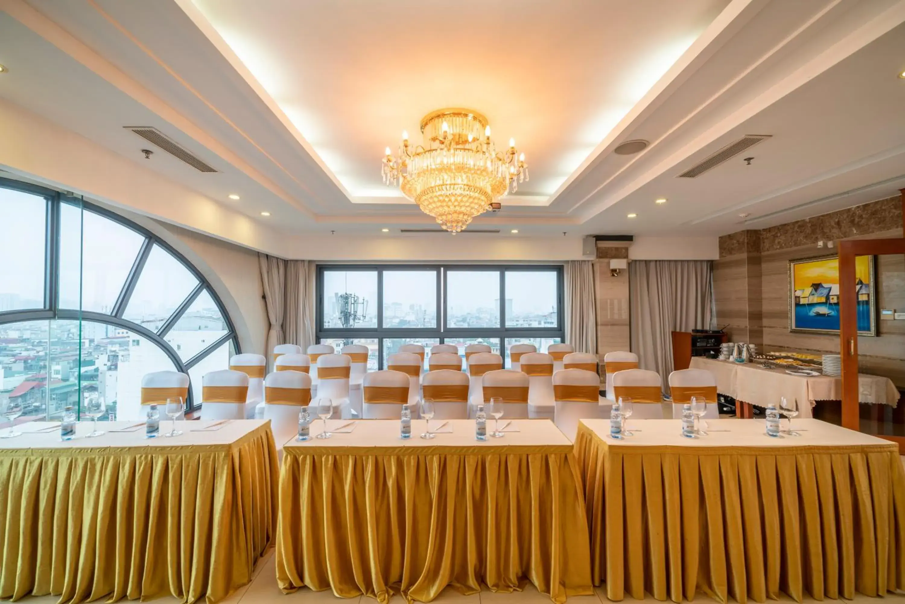 Business facilities in Hanoi Larosa Hotel