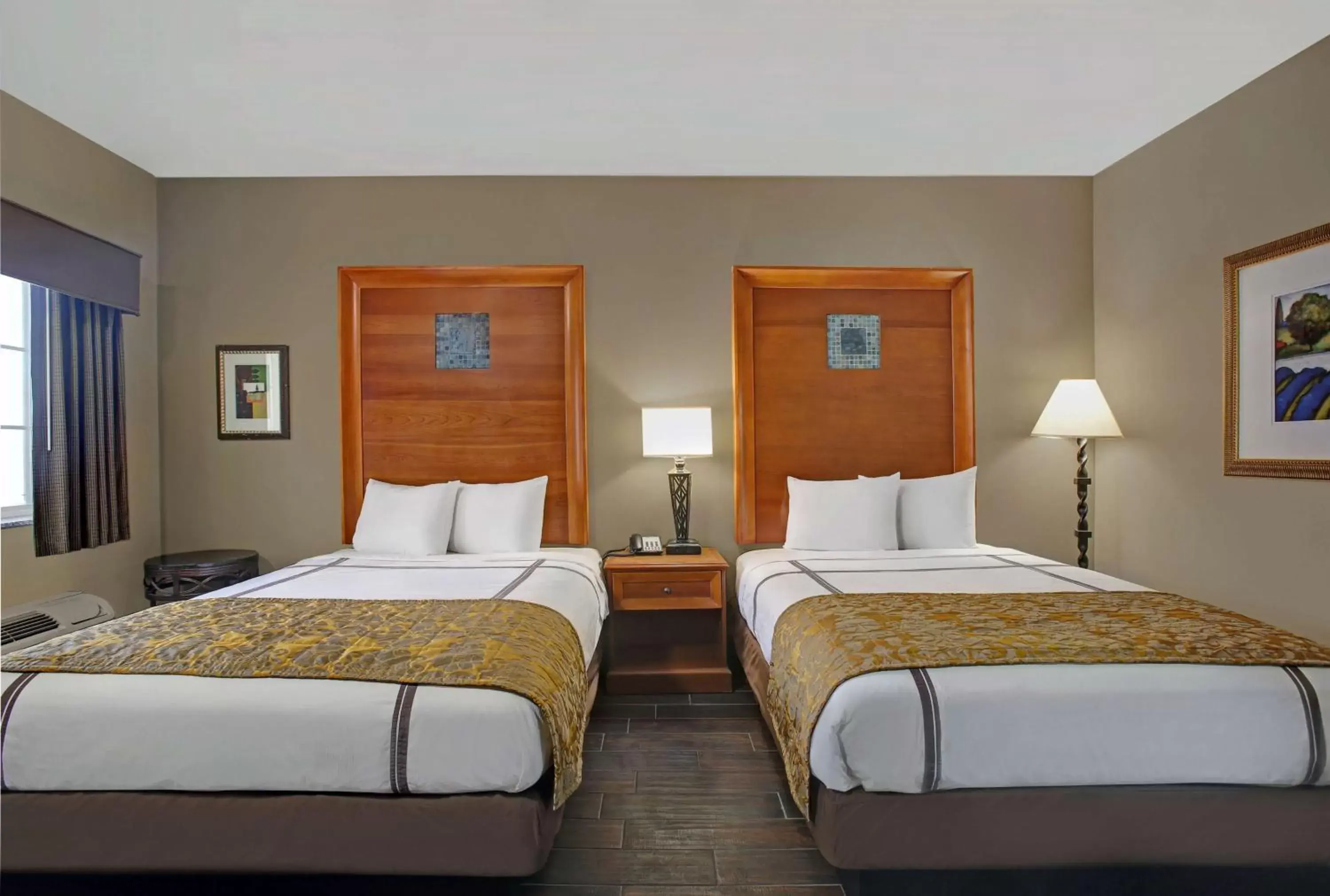 Photo of the whole room, Bed in Studio 6 Odessa, Tx Photo of the whole room, Bed in Studio 6 Odessa, Tx