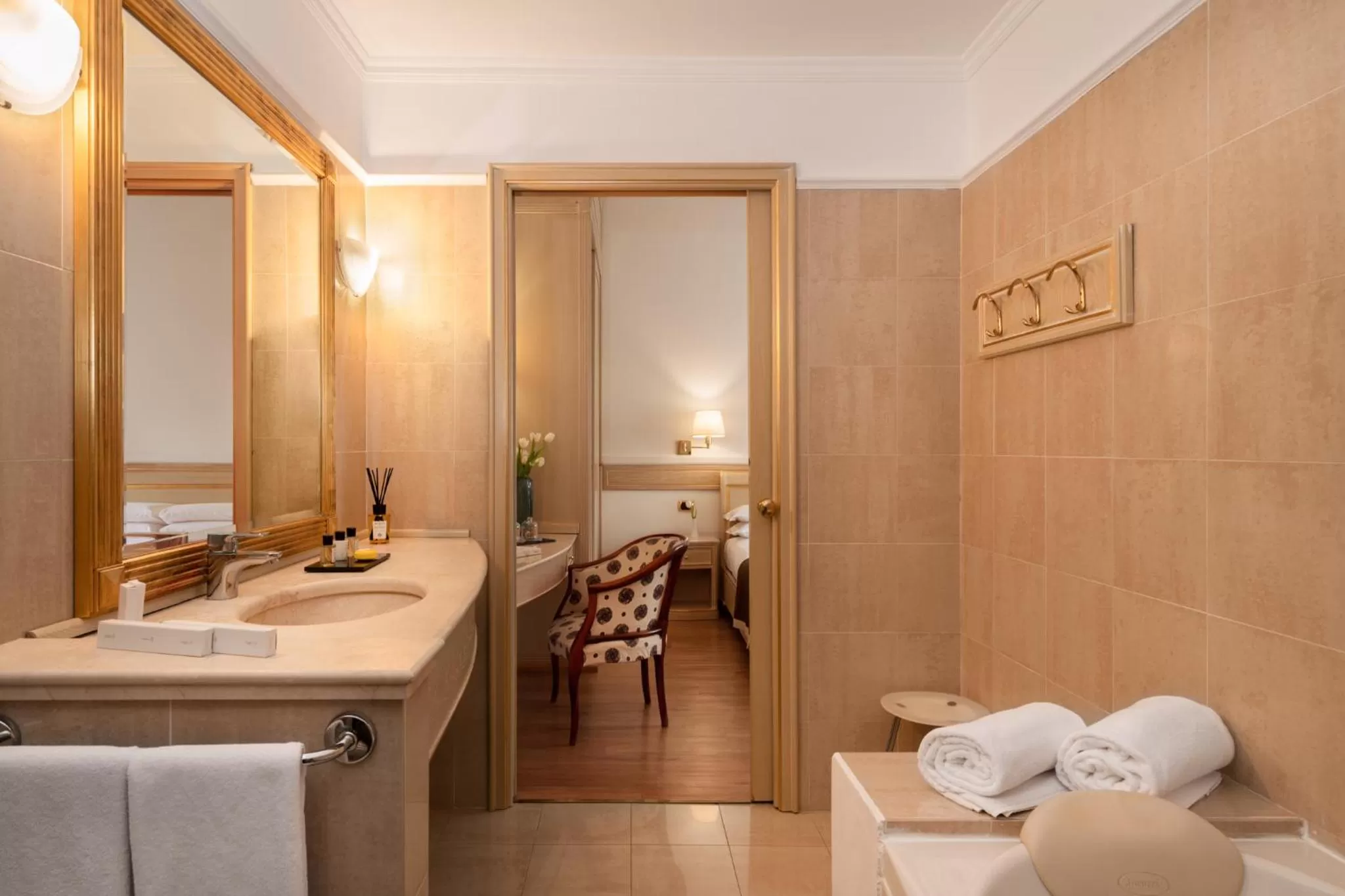 Bathroom in Palazzo Porta Romana Hotel