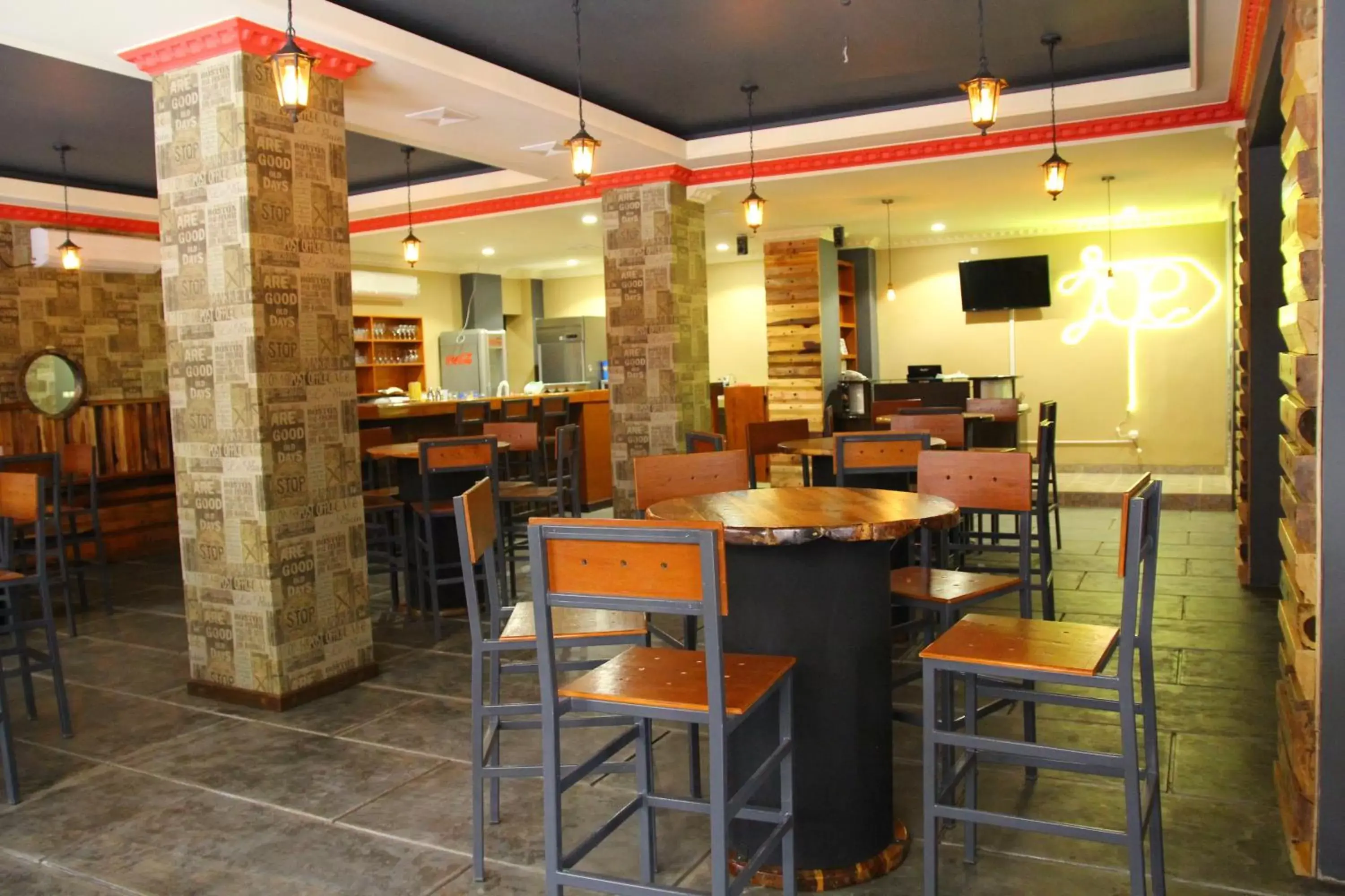 Property building, Restaurant/Places to Eat in RedDoorz Plus near Soekarno Hatta Airport 2