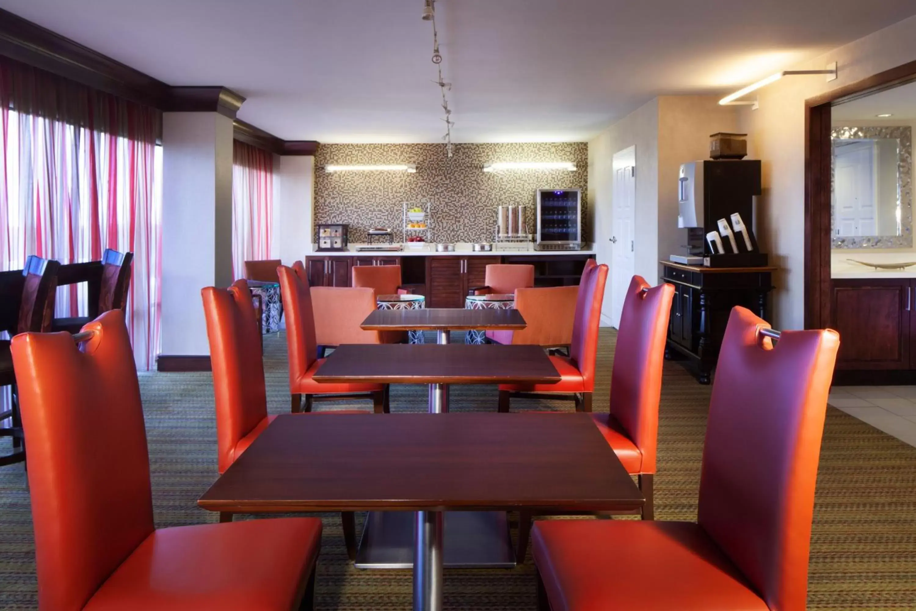 Lounge or bar, Restaurant/Places to Eat in Marriott Memphis East