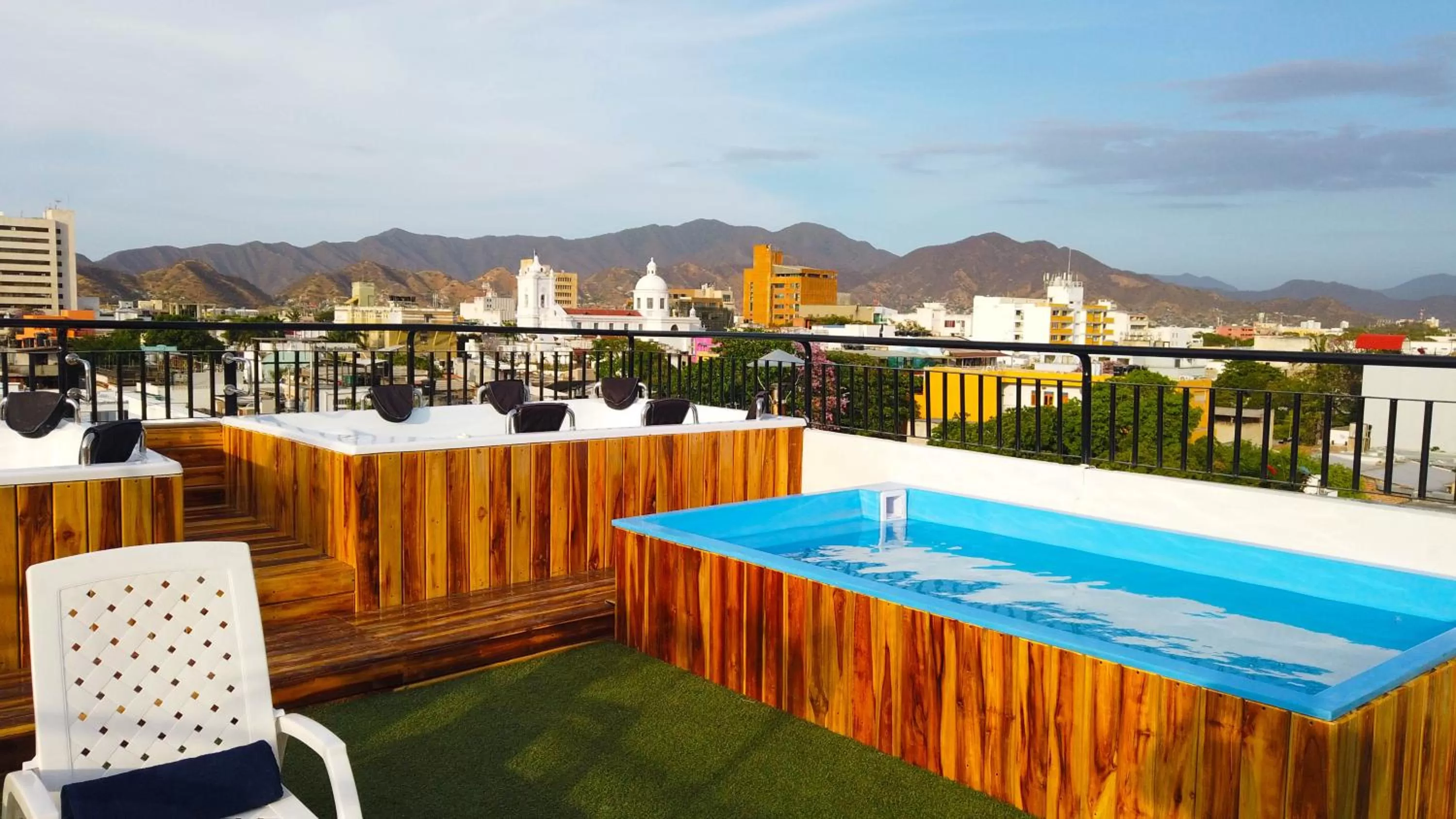 Natural landscape in Hotel Parque de los Novios Inn