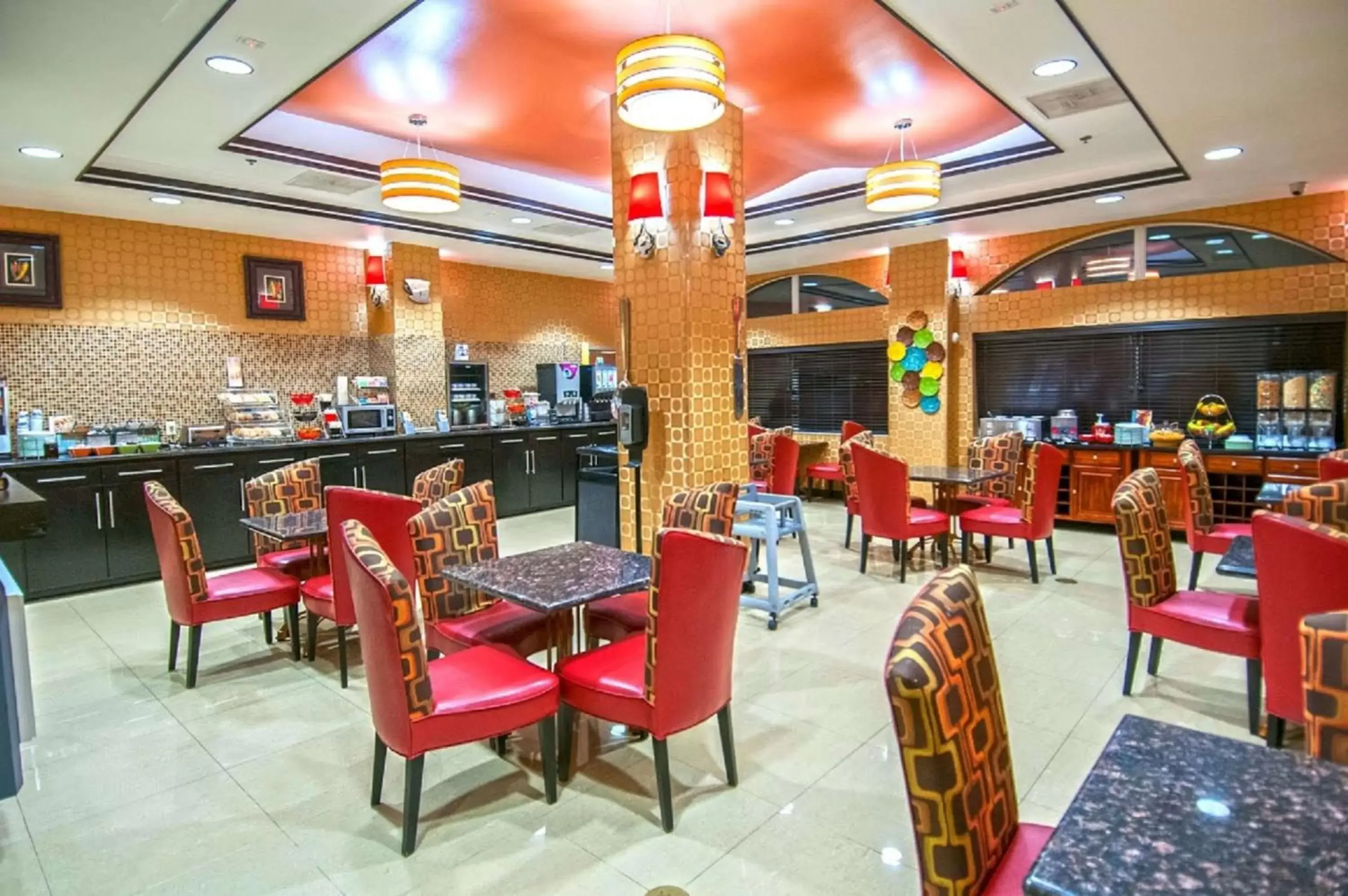 Breakfast, Restaurant/Places to Eat in Best Western Plus JFK Inn & Suites