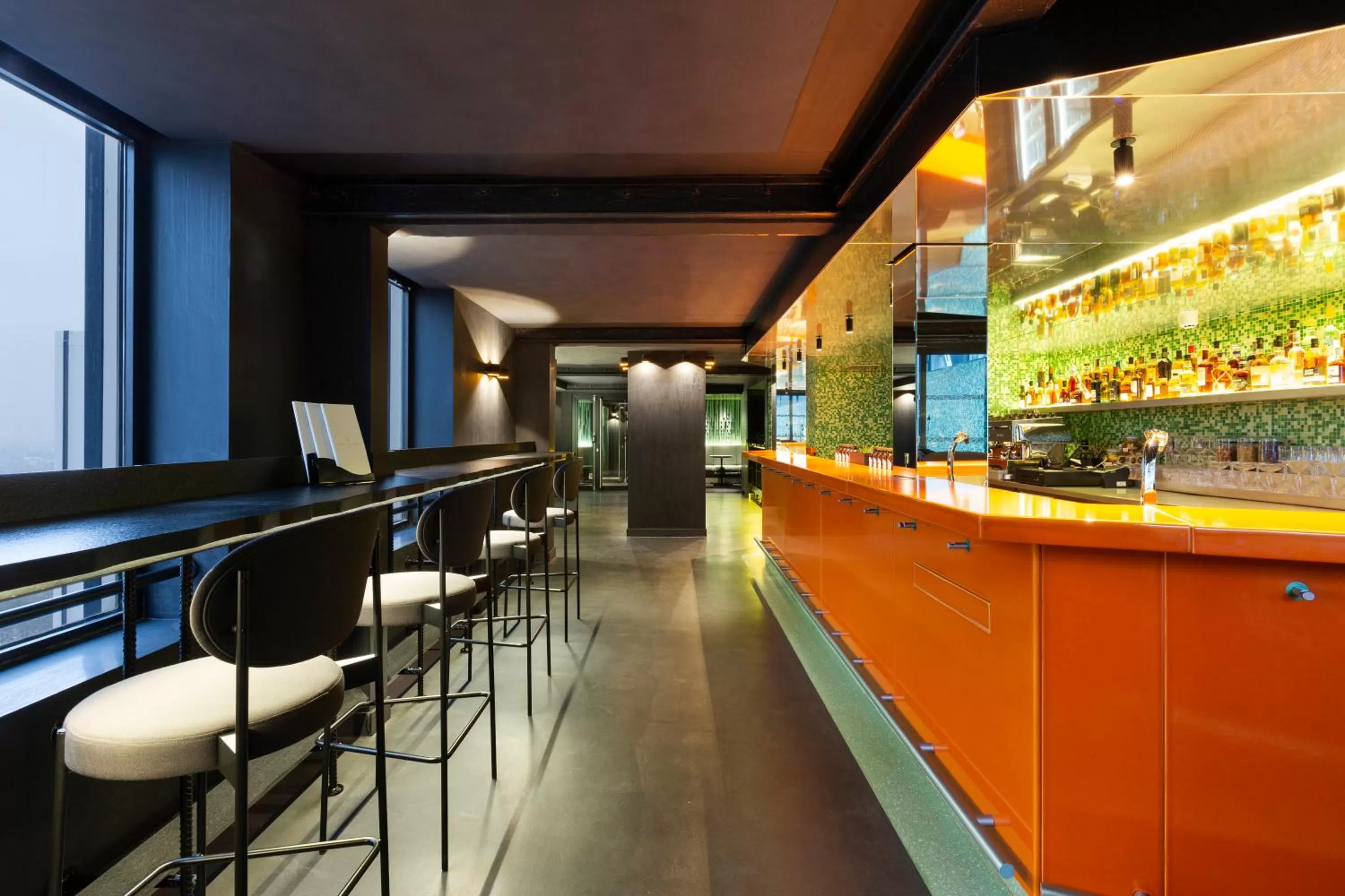 Lounge or bar in Pullman Paris Montparnasse