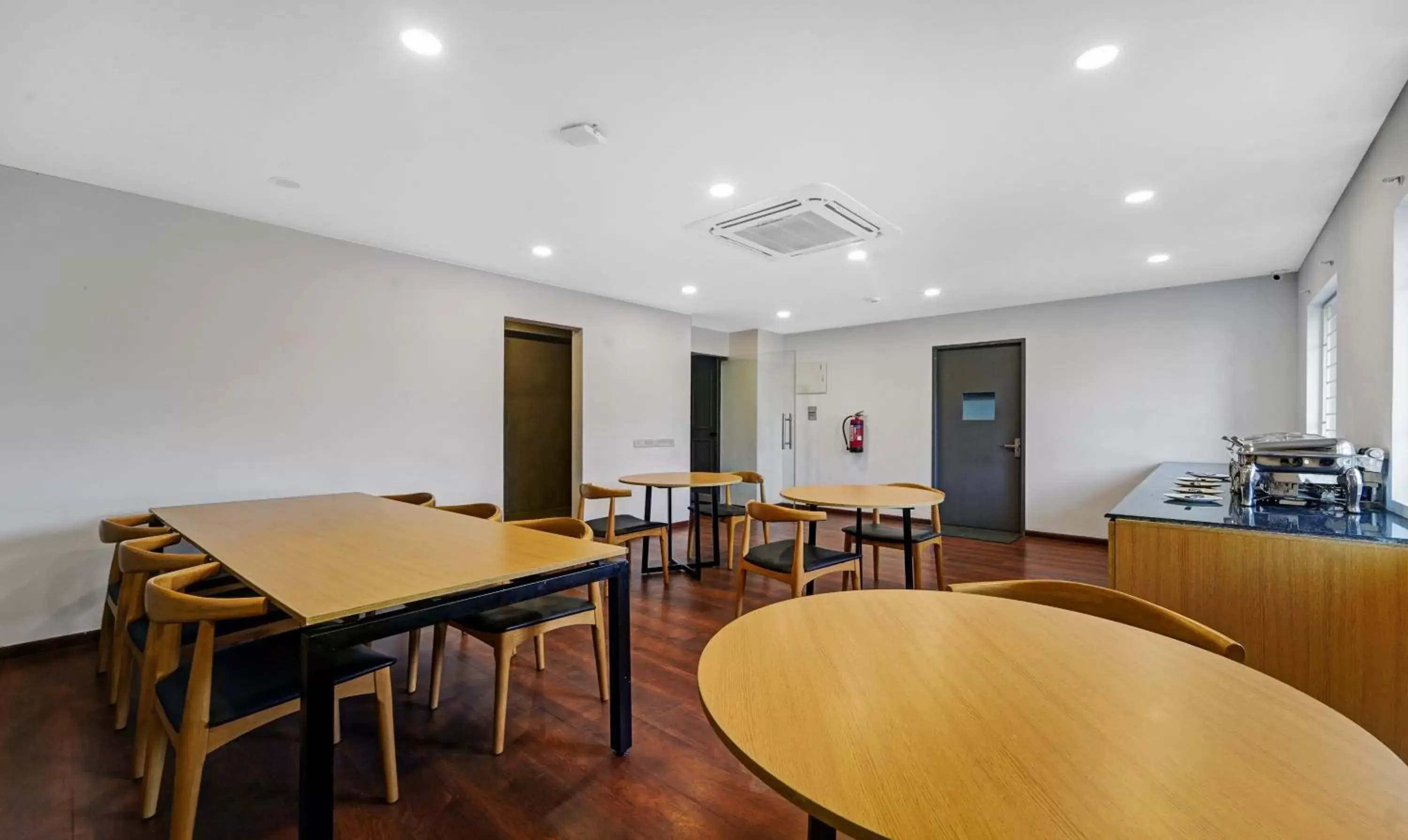 Breakfast in UPAR Hotels Thoraipakkam, OMR Breakfast in UPAR Hotels Thoraipakkam, OMR