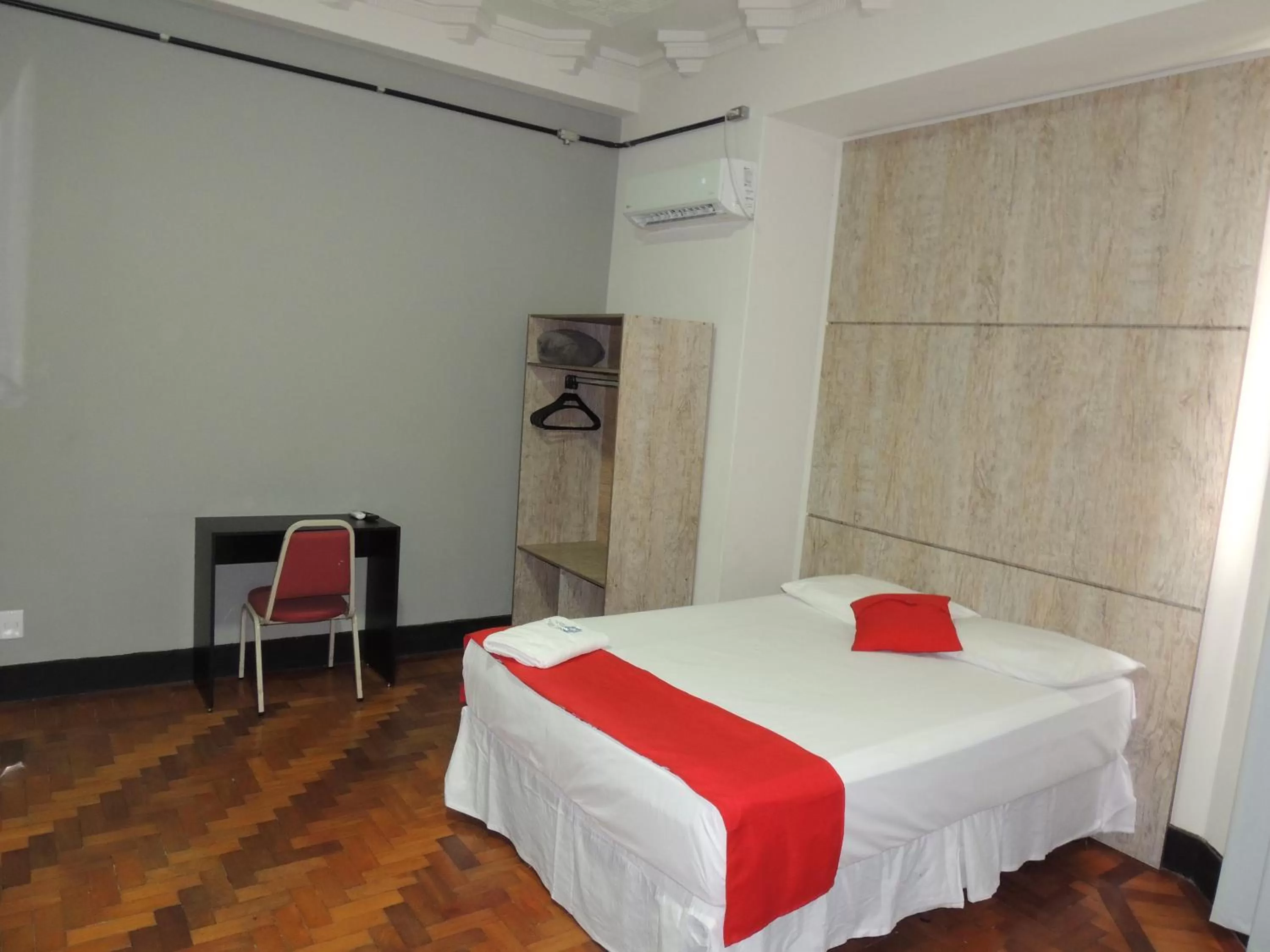 Bedroom, Bed in Hotel Gontijo Belo Horizonte - Próximo a Rodoviária e Praça Sete