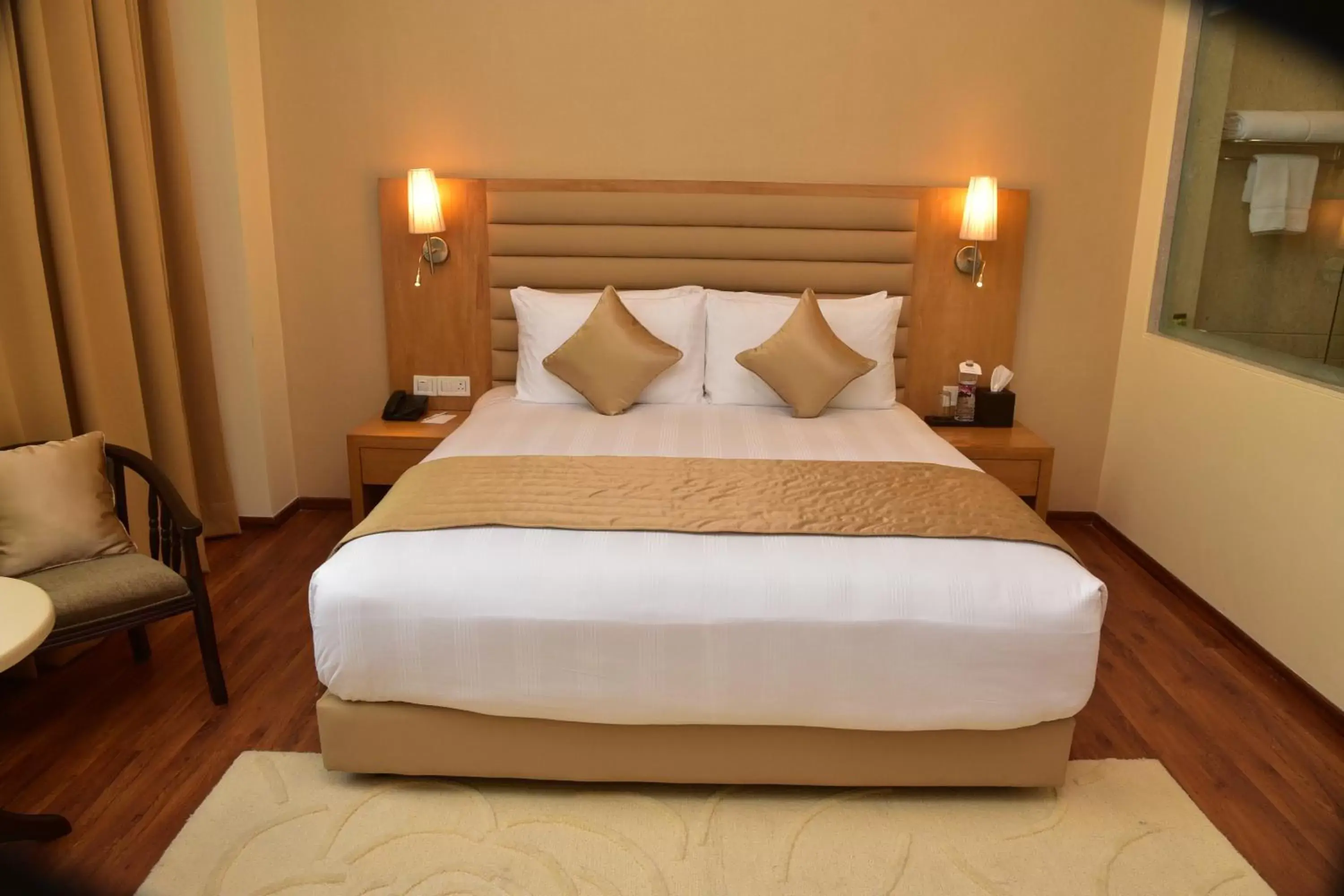 Bedroom, Bed in Opulent by Udman Chhattarpur Bedroom, Bed in Opulent by Udman Chhattarpur