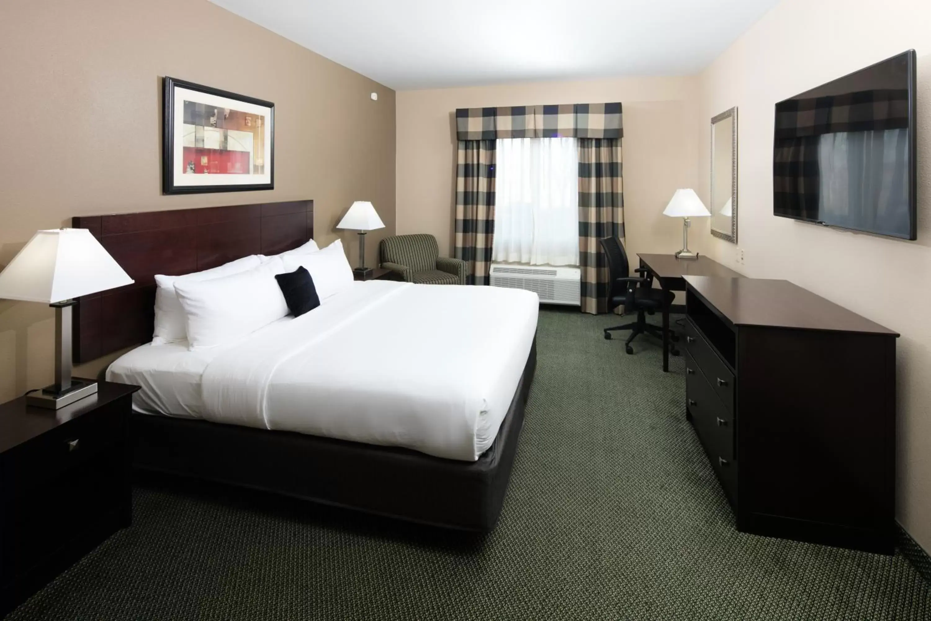Bed in Country Inn & Suites by Radisson, Elizabethtown, KY
