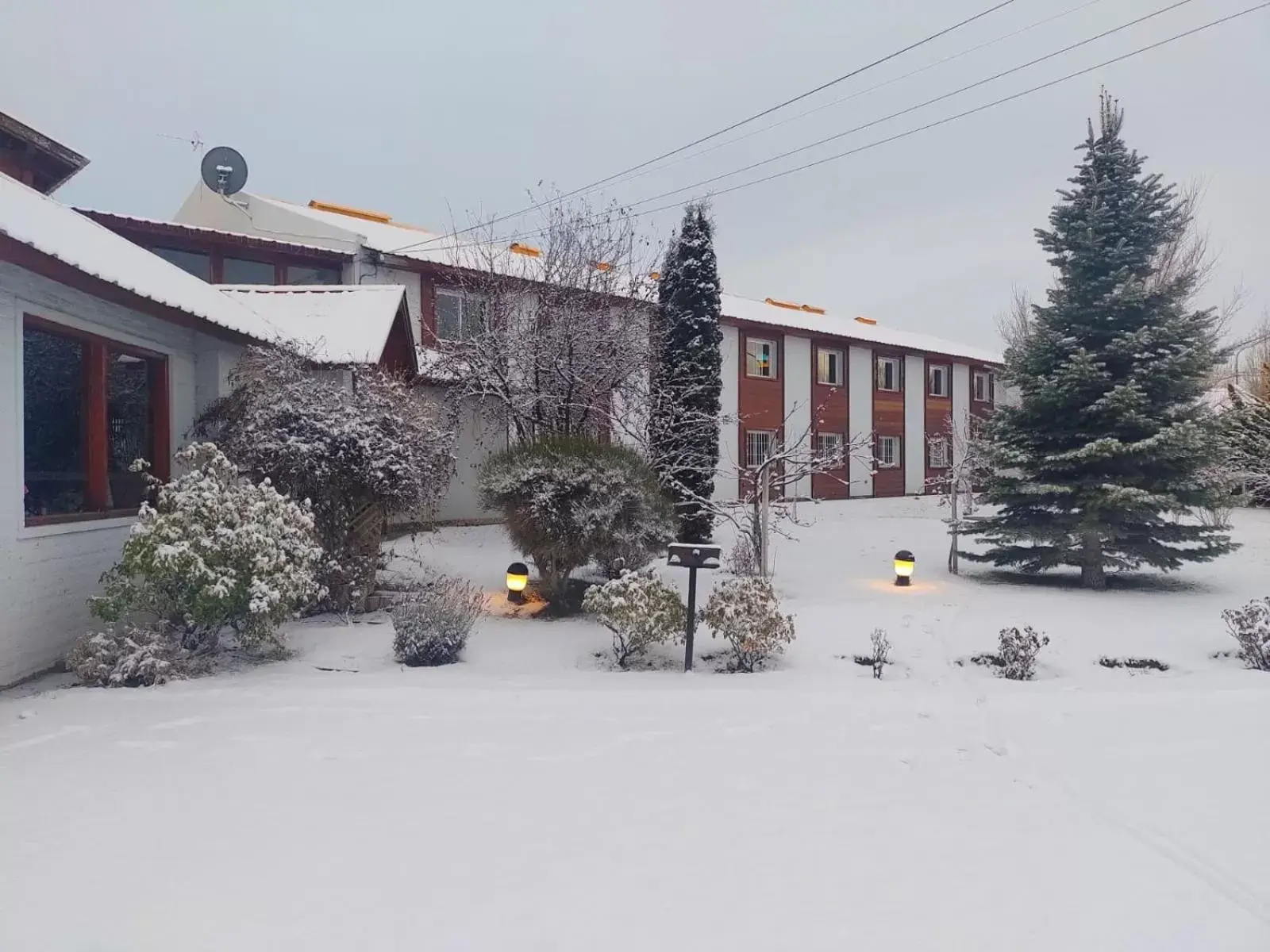 Property building, Winter in Hotel Picos Del Sur