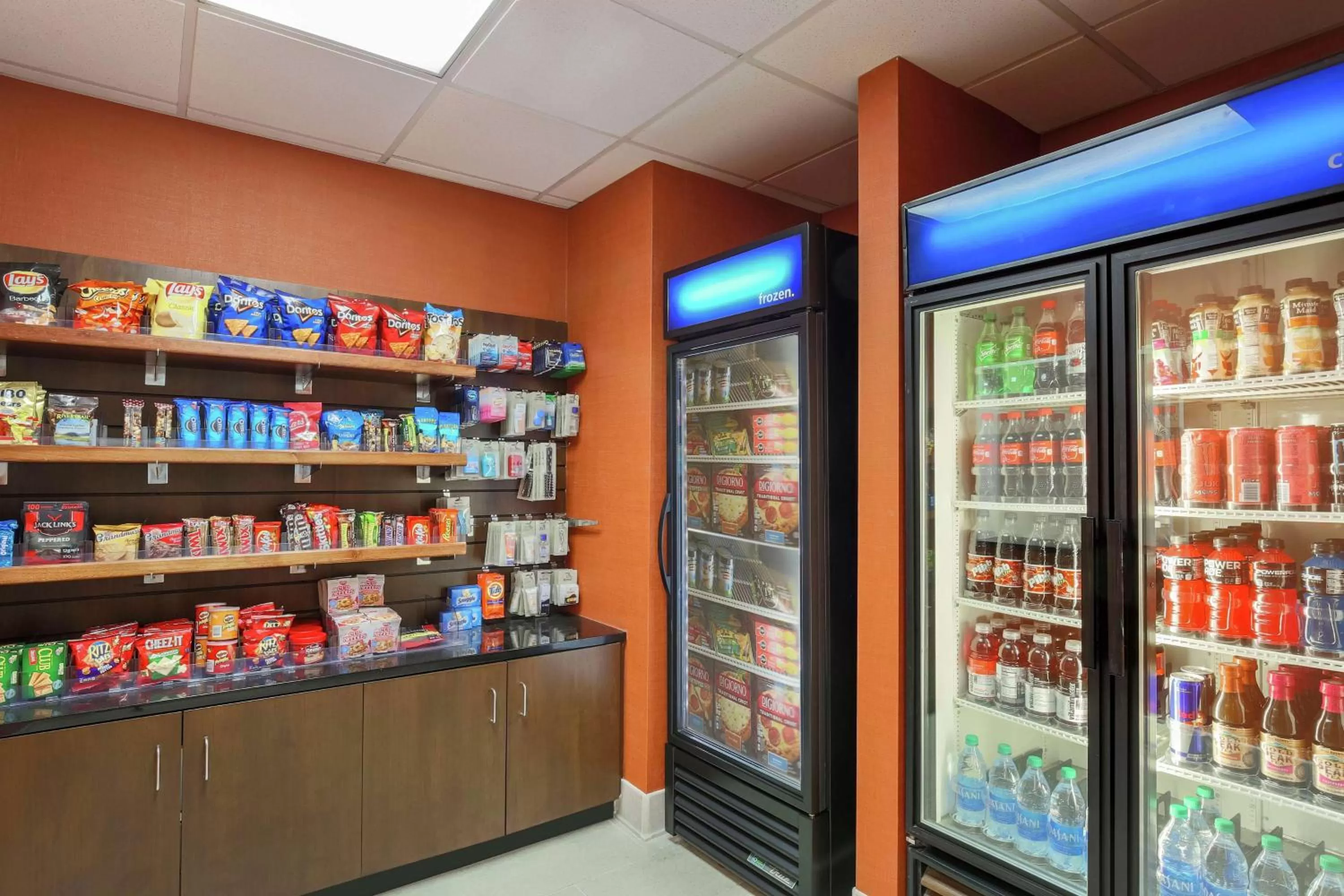 Restaurant/places to eat in Hampton Inn & Suites Denver Tech Center