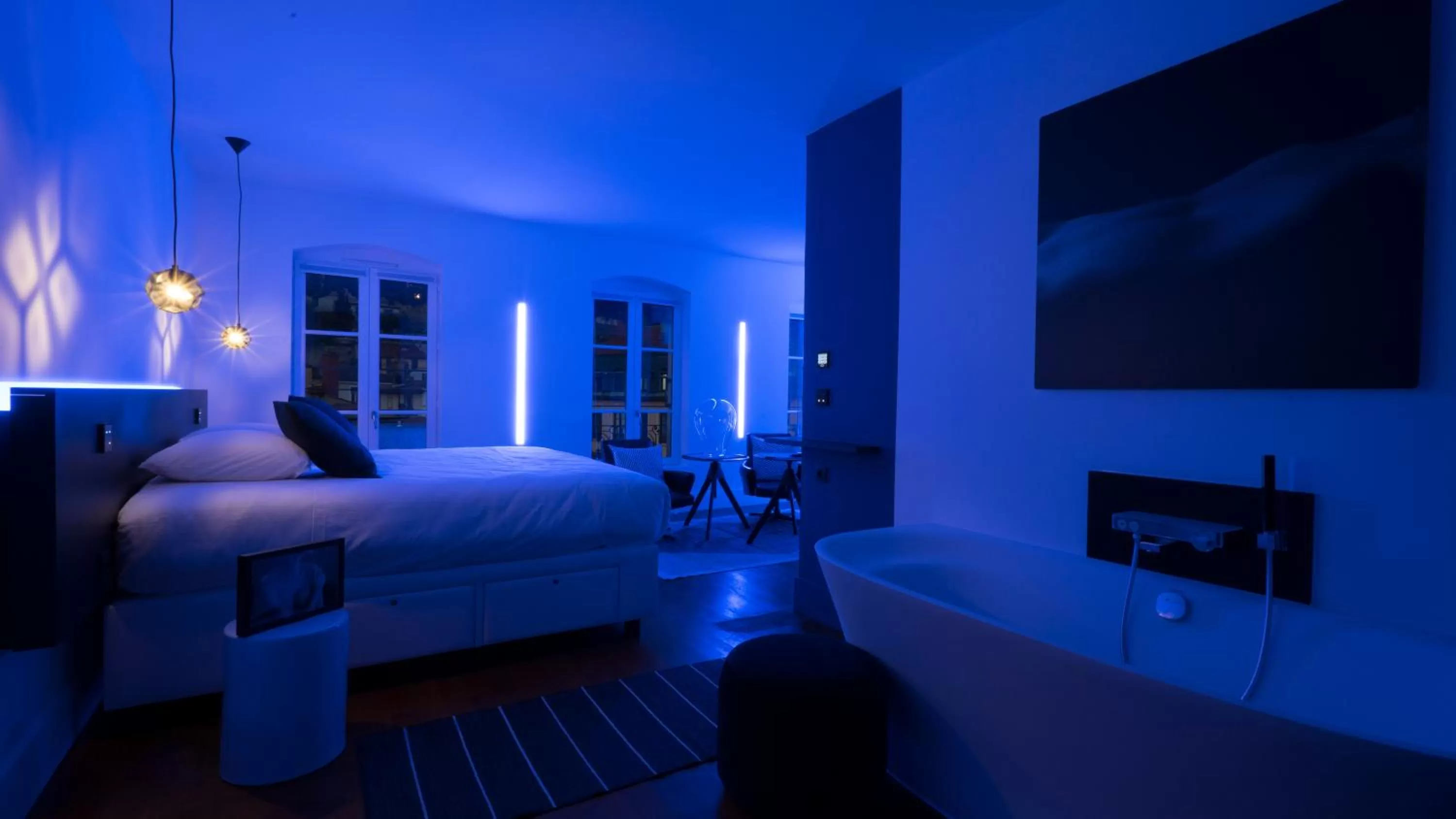 Bed in MiHotel Vieux Lyon