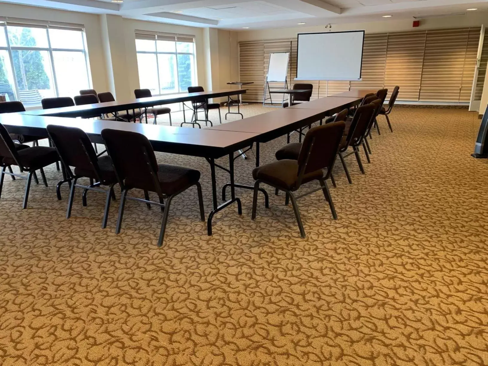 Meeting/conference room in Kitchener Inn & Suites