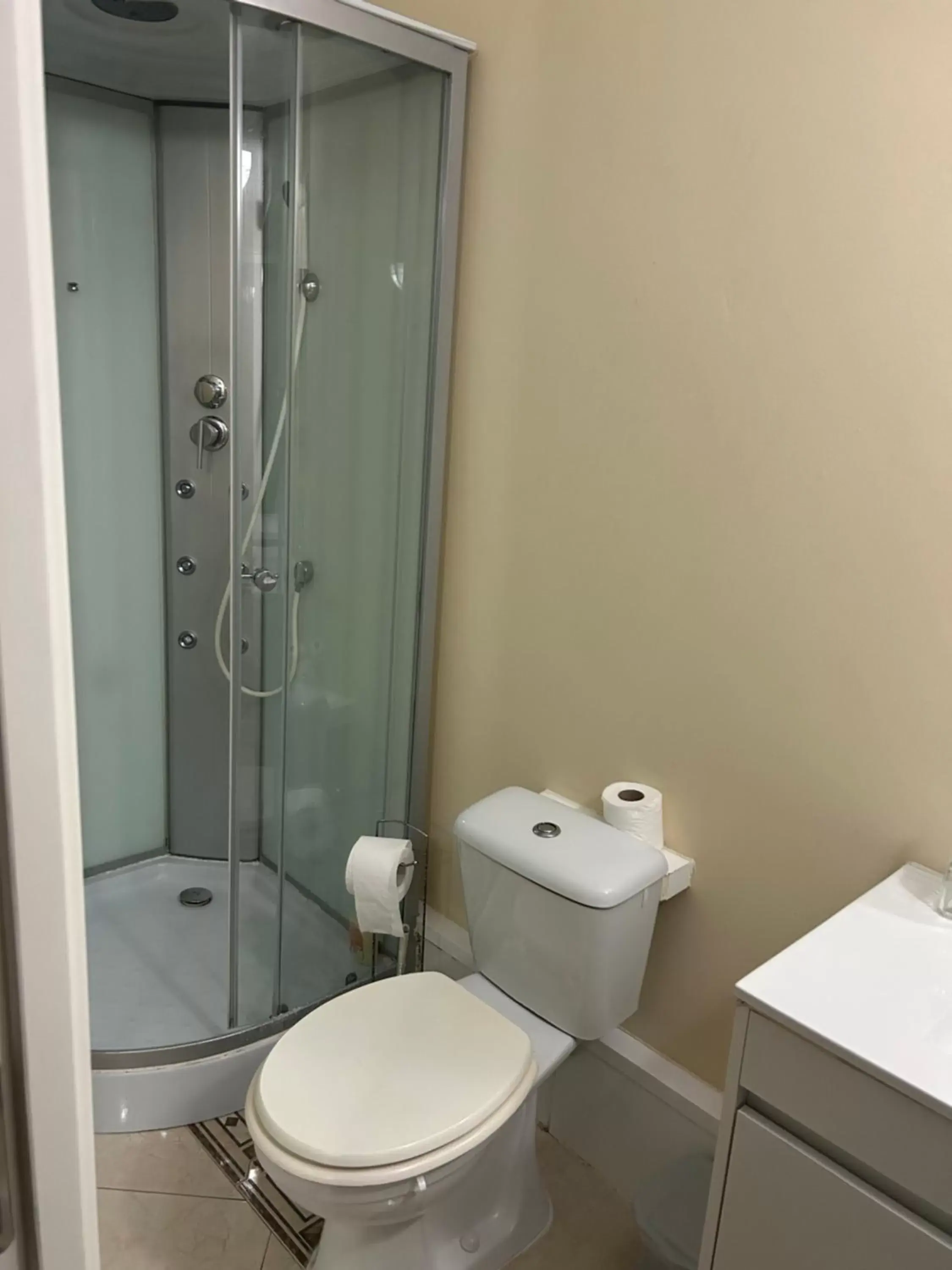 Bathroom in Alojamento Santa Catarina