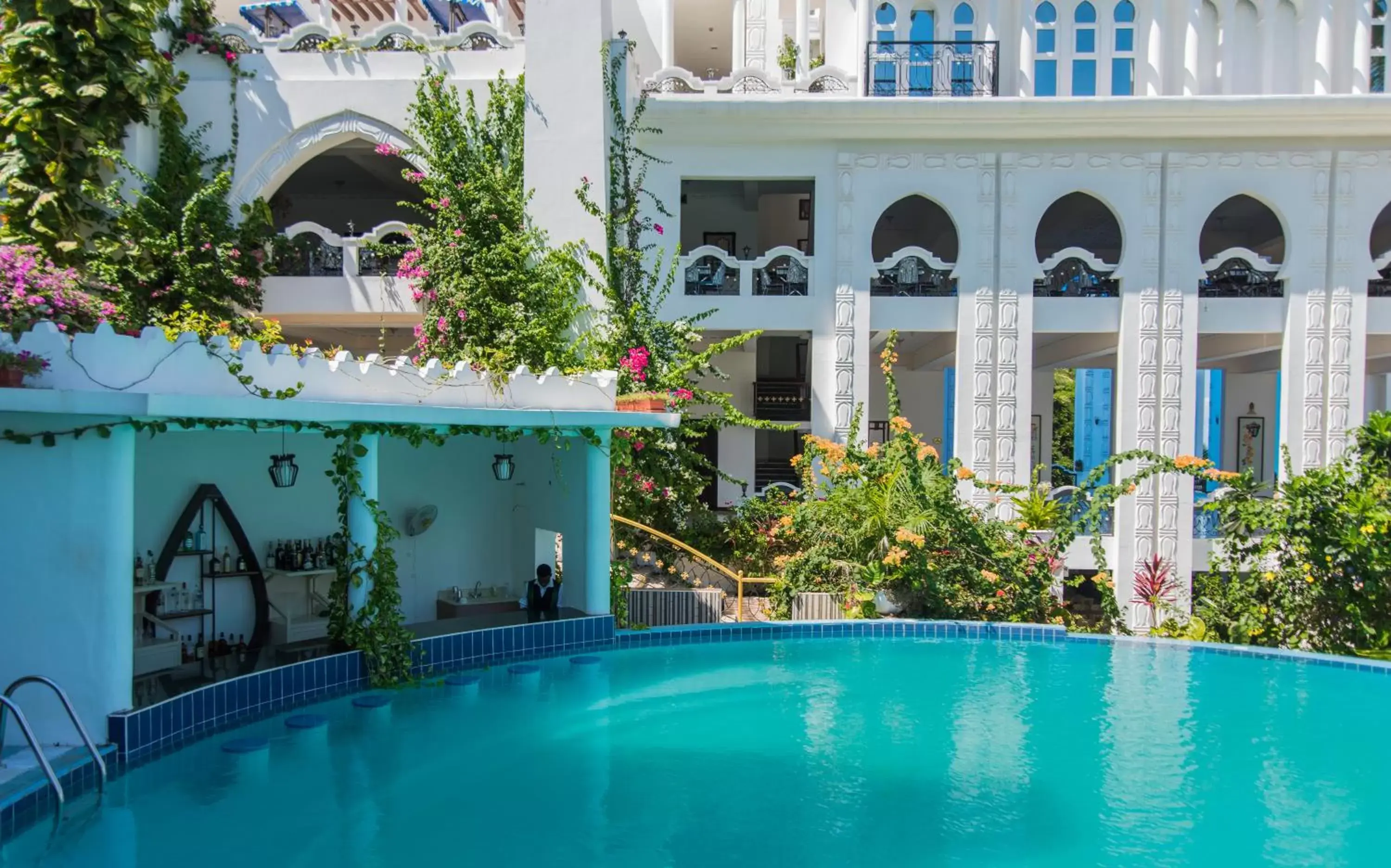 , Swimming Pool in Madinat Al Bahr Business & Spa Hotel