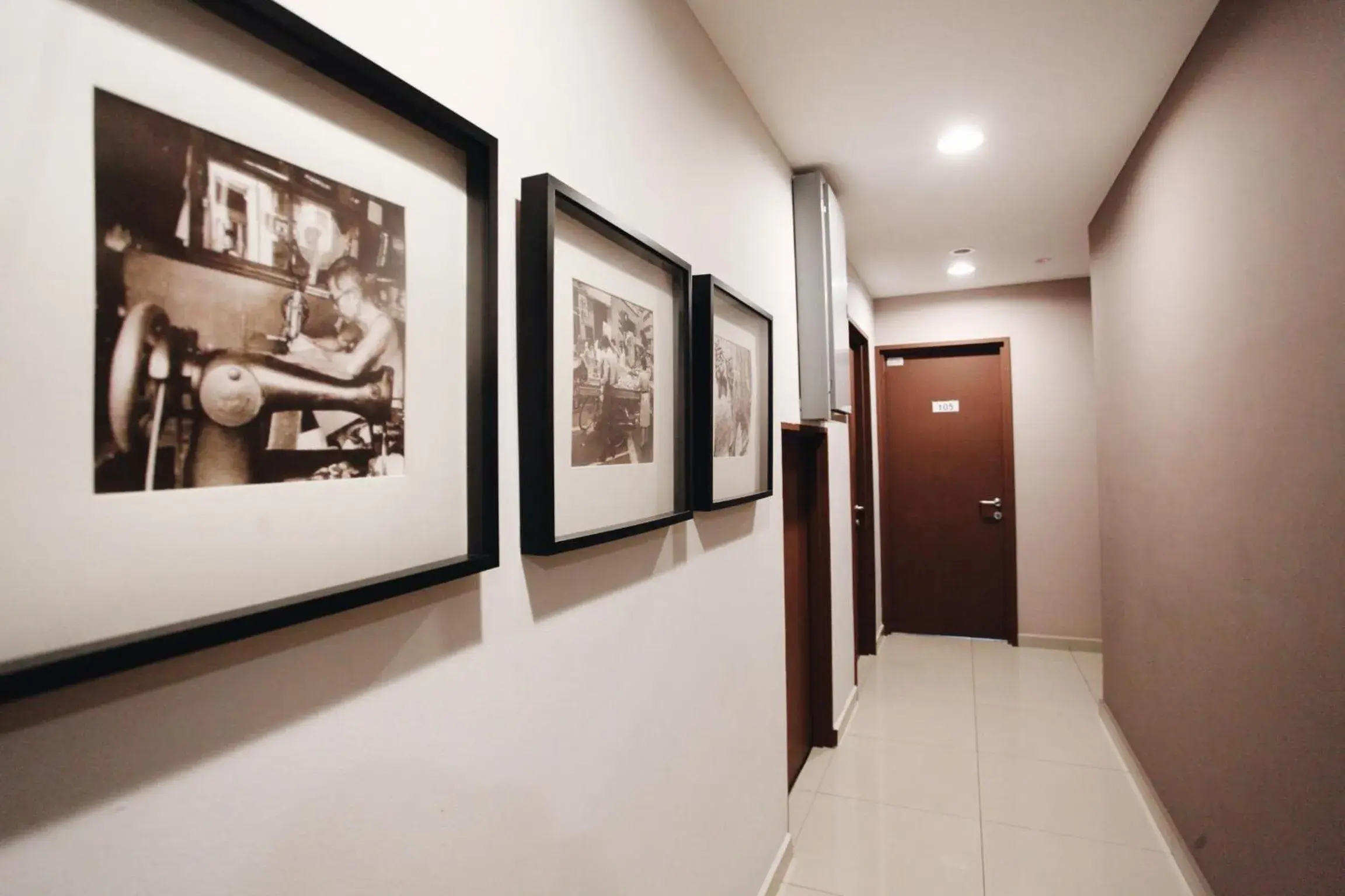 Property building in Hotel 1000 Miles Property building in Hotel 1000 Miles