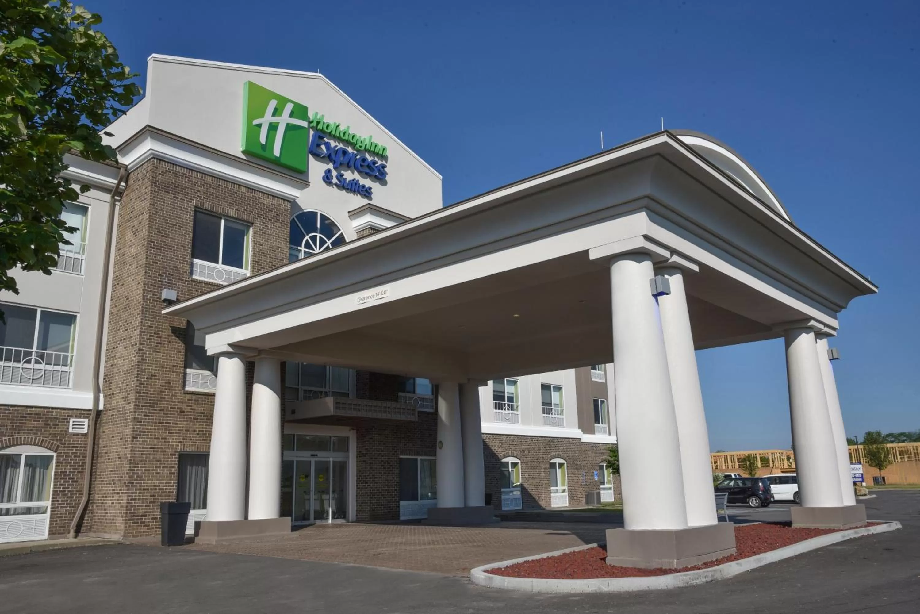Property building in Holiday Inn Express Hotel & Suites Richwood - Cincinnati South by IHG