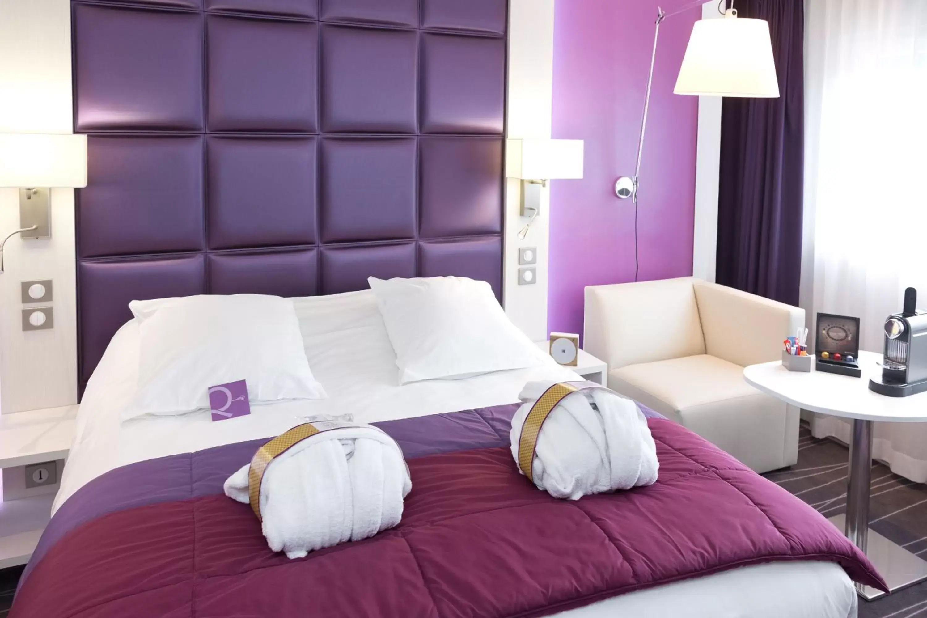 Photo of the whole room, Bed in Mercure Strasbourg Aéroport