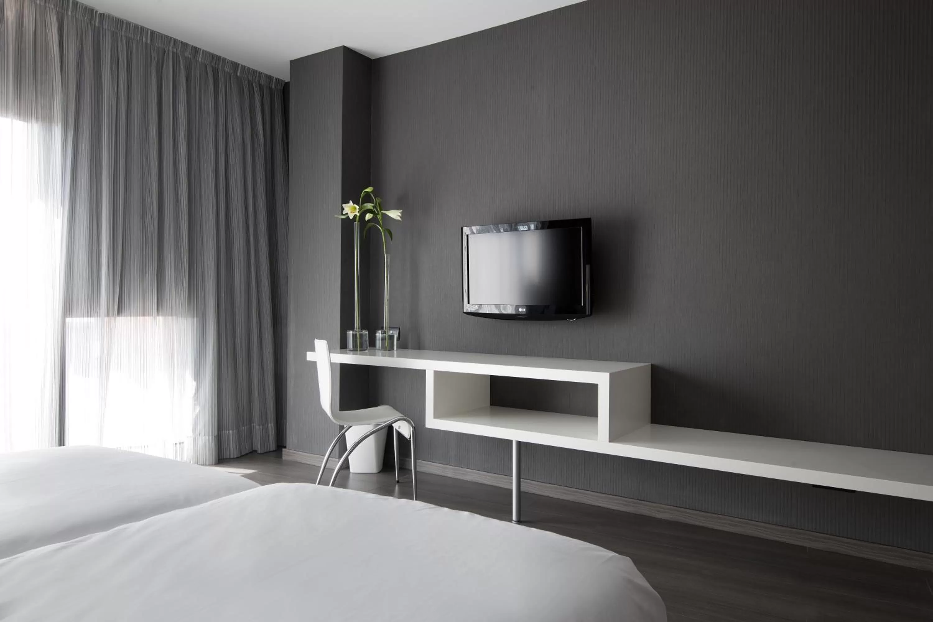 Photo of the whole room, Bed in Hotel MasMonzon