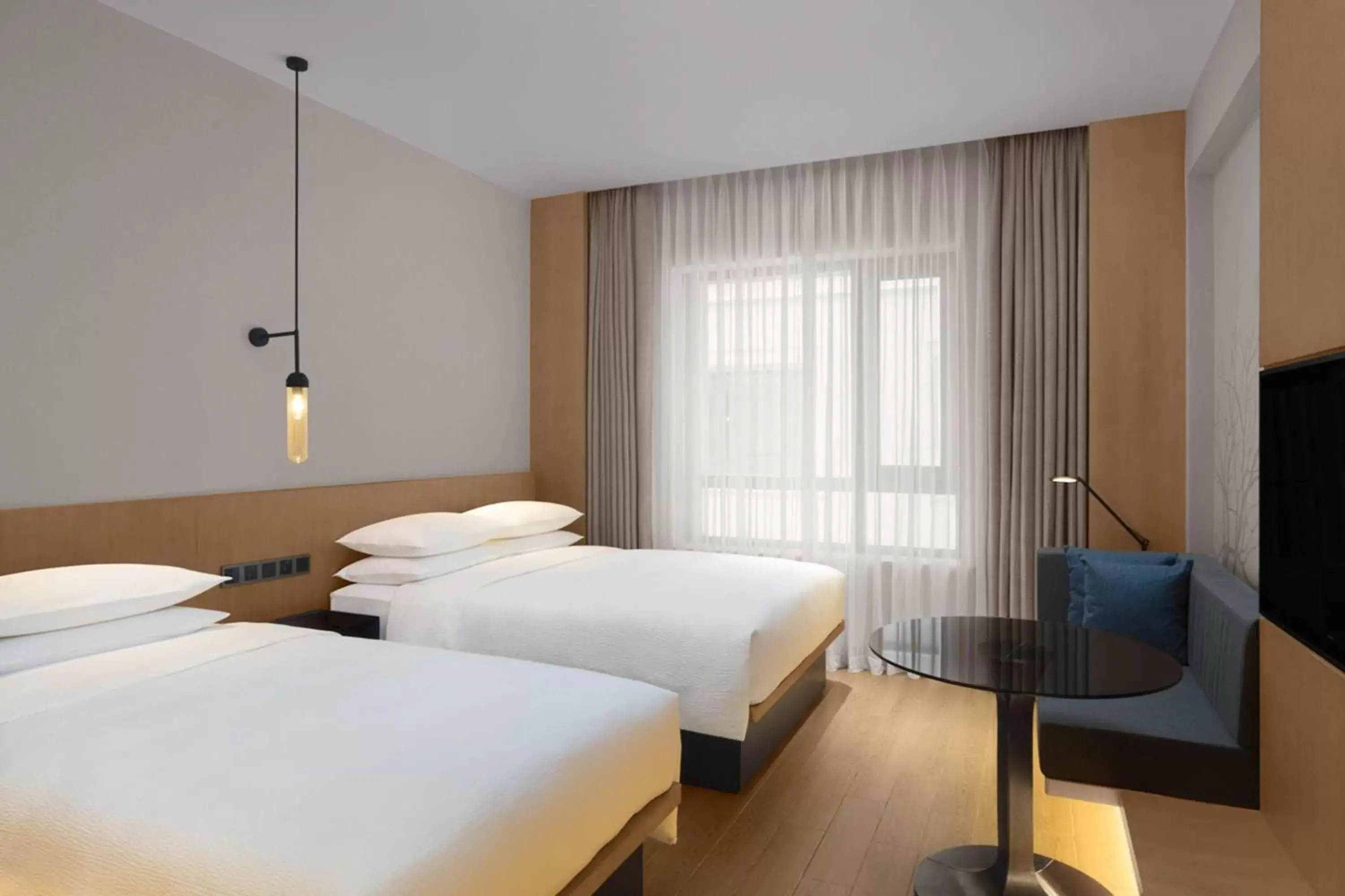 Photo of the whole room, Bed in Fairfield by Marriott Shanghai Jingan