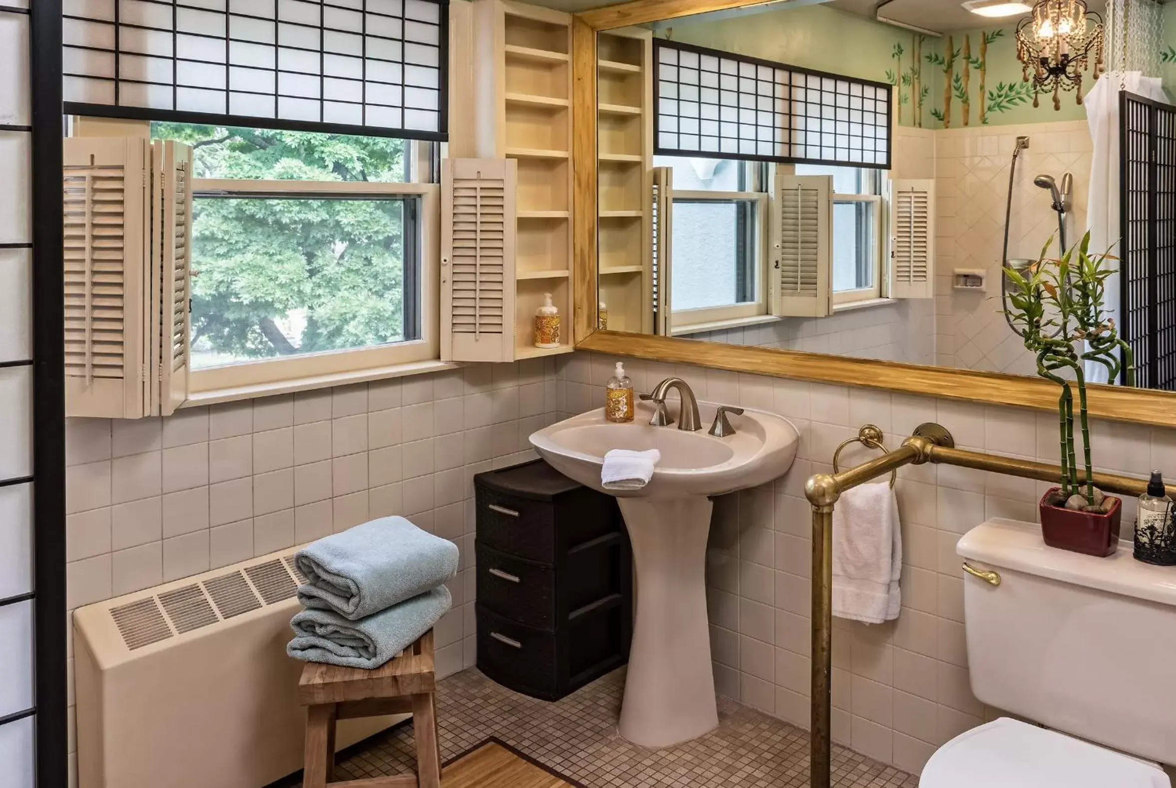 Shower, Bathroom in Silver Heart Inn & Cottages
